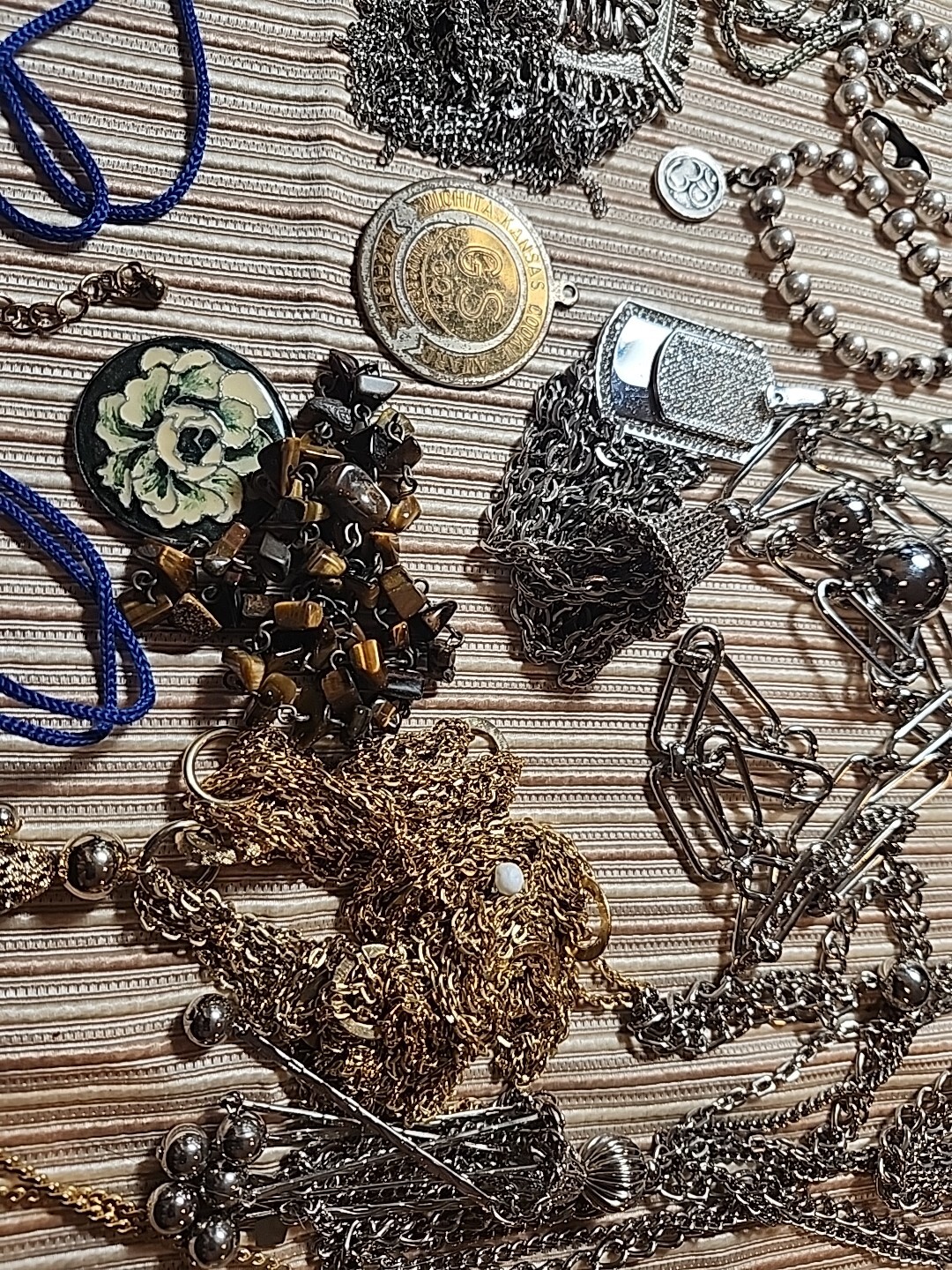 JEWELRY LOT 50+ fashion estate vintage Costume No JUNK 50s 60s 70s 80s (720)