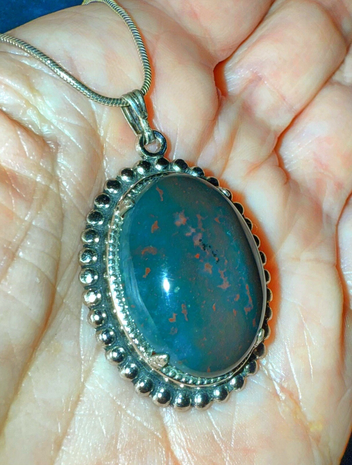 Vintage Sterling Silver Bloodstone Pendant On 18” Sterling Chain Jewelry