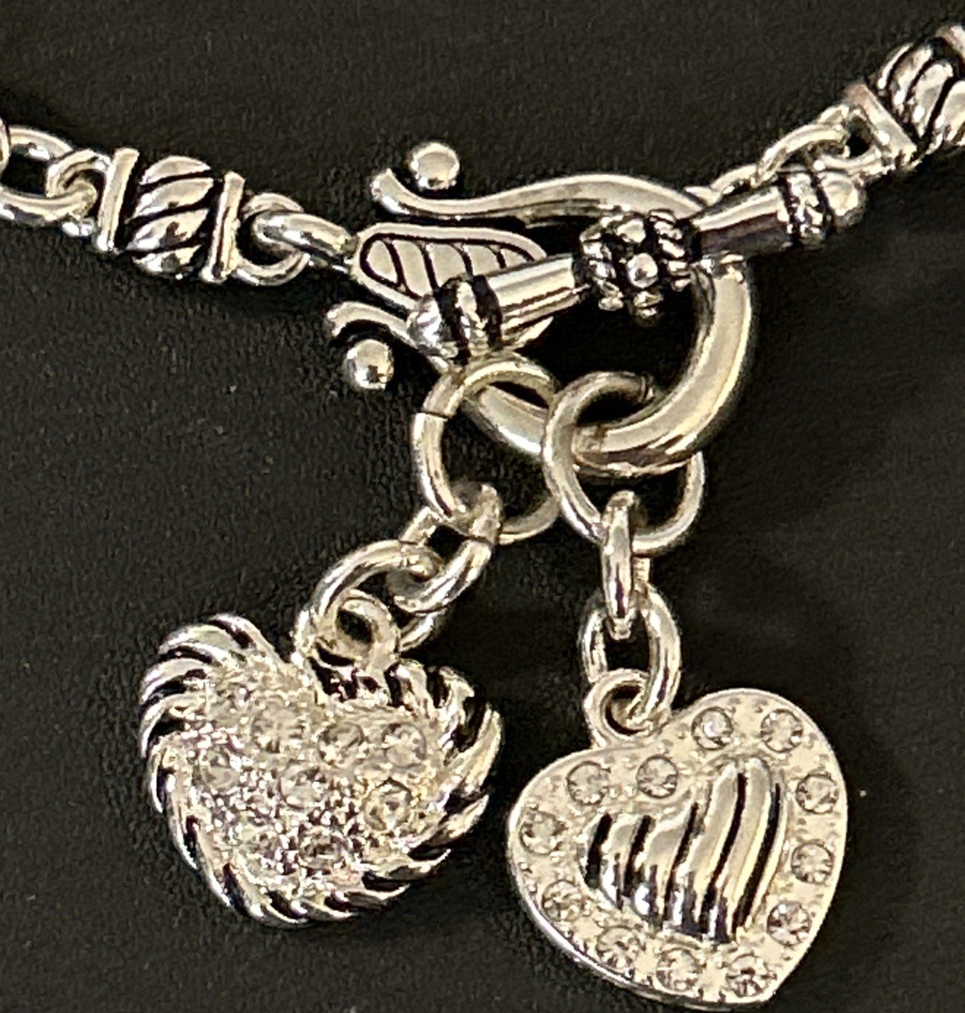 Premier Designs VTG Silver Tone Toggle Closure Heart Charm 16” Necklace EUC!