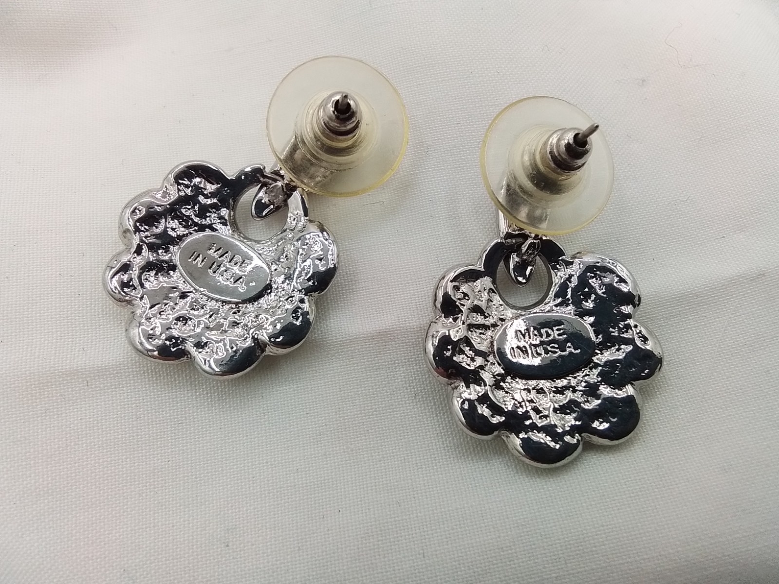 DANGLE DROP USA VINTAGE SEASHELL SHAPE NAUTICAL ENAMEL INLAY PIERCED EARRINGS