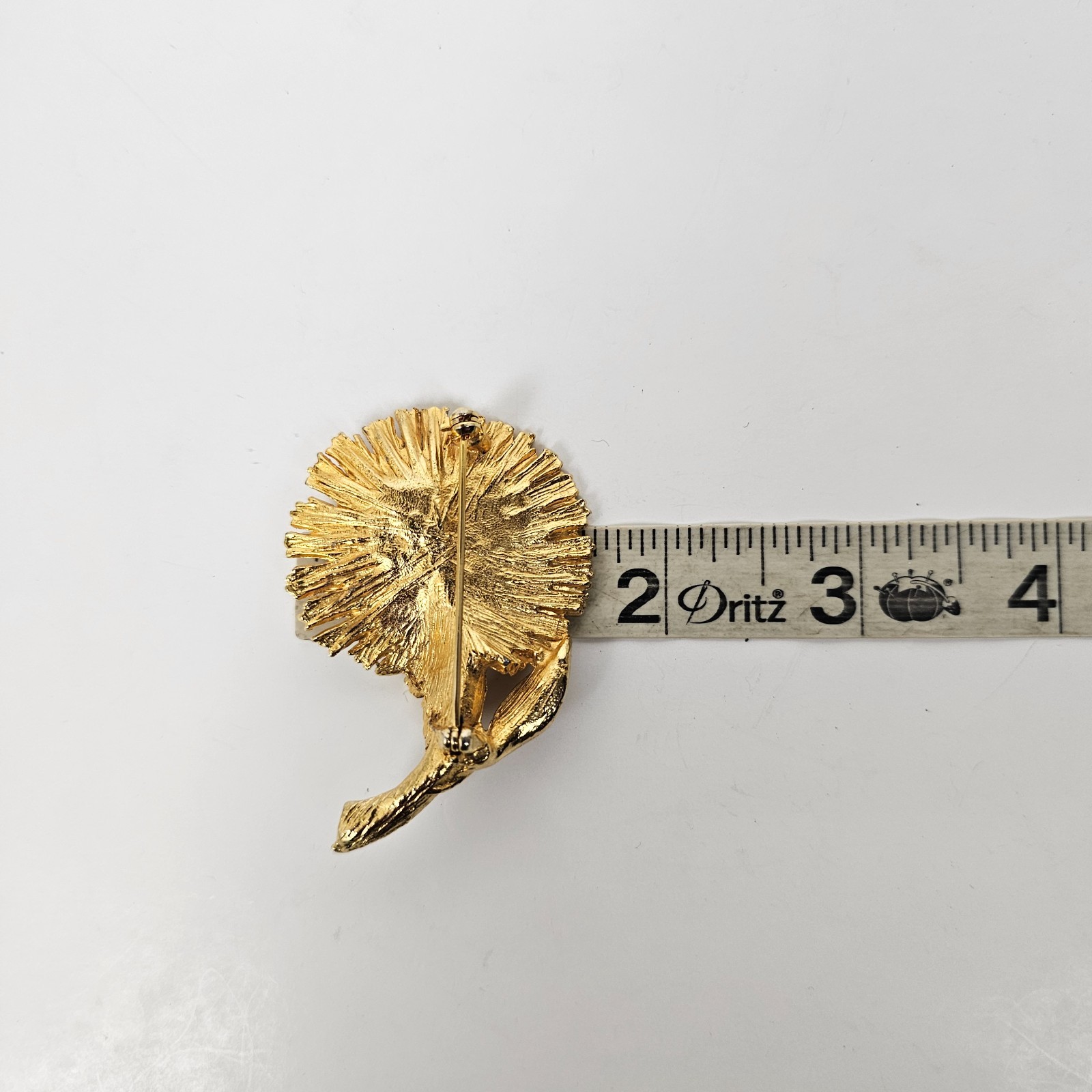 Vtg Flower Dandelion Gold Tone Brooch Pin Textured Clear Rhinestone Baguette