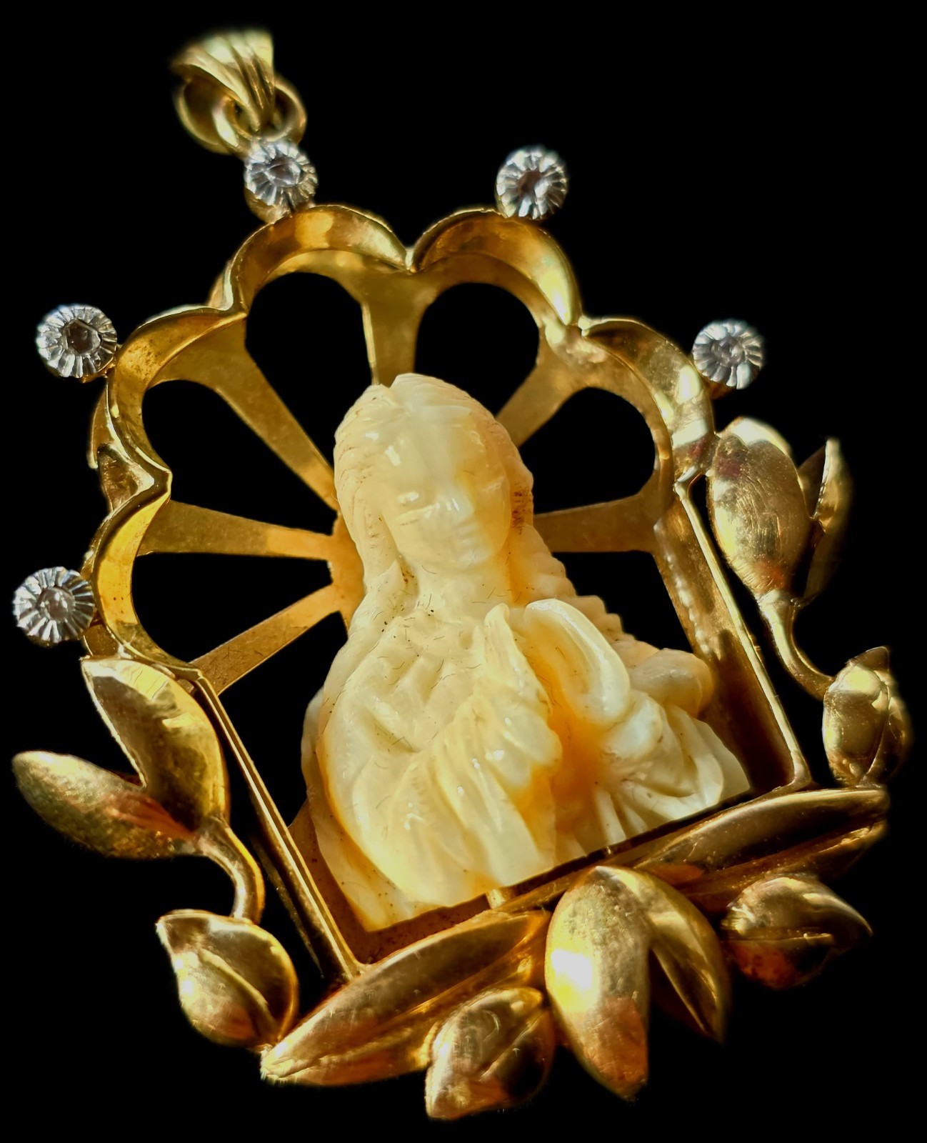 Fine Antique 18K 18CT Art Deco Gold Religious European Virgen Mary Pendant