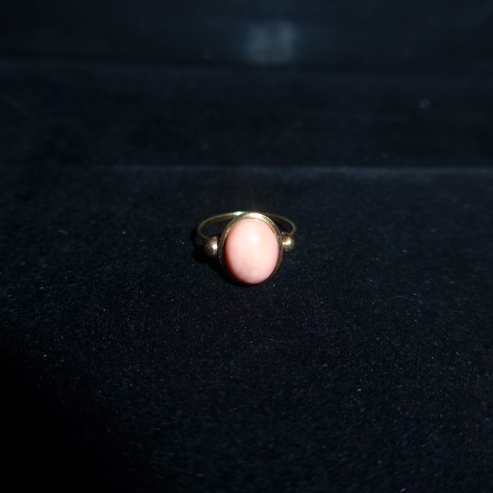 Vintage Petite 14K Gold 585 Angel Skin Coral Ring Sz 4.25