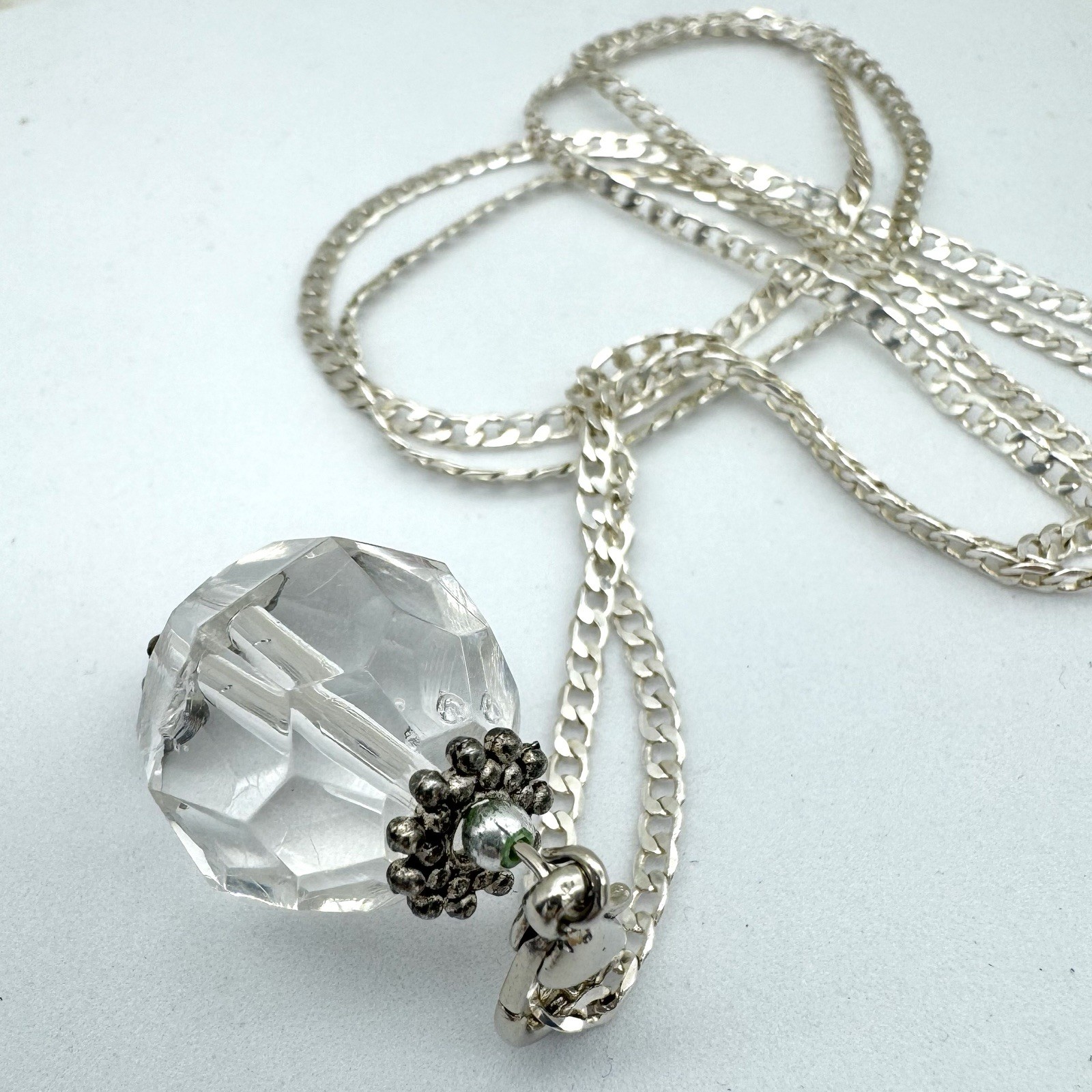 VTG Crystal Acrylic Lucite Plastic Faceted Large Pendant Necklace 29.5” Chain