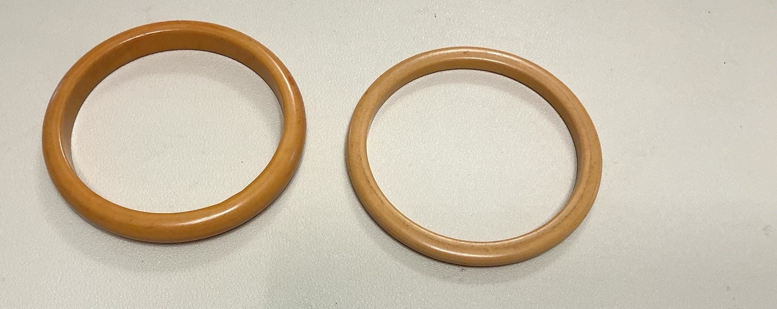 Butterscotch/Carmel Bakelite Bangle Style Bracelets Set of 2 1930s-1950s Tested