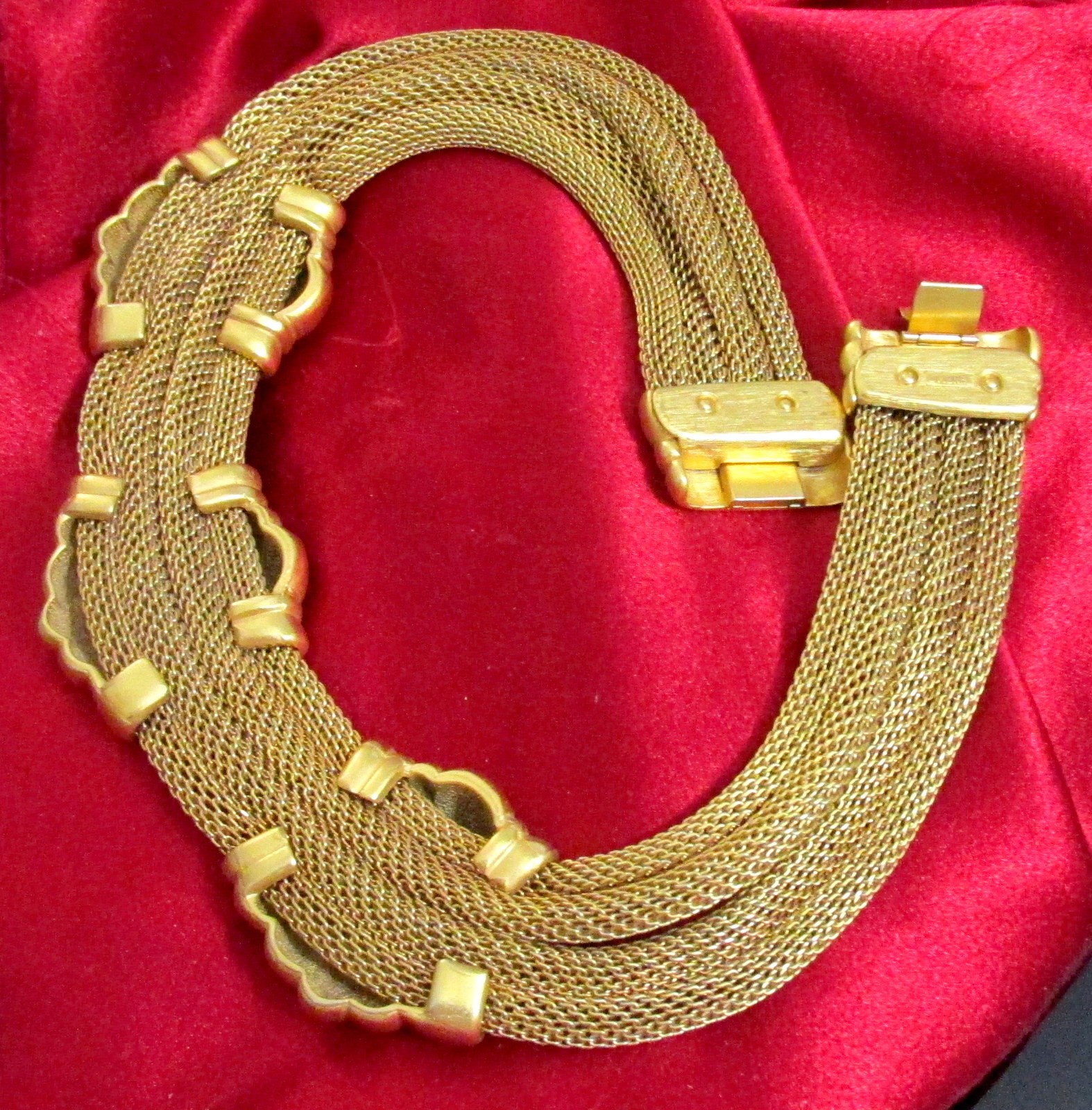 Vtg Runway MONET Double Mesh Chain Satin Gilt Station Modernist Necklace Weighty
