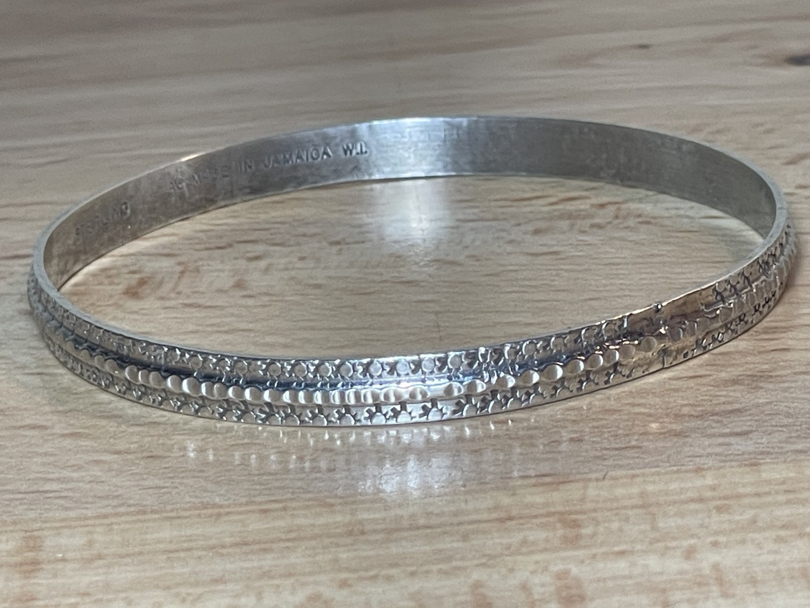 Vintage Jamaica AC 925 Sterling Silver Ribbed Bangle Bracelet 13 Grams 8″