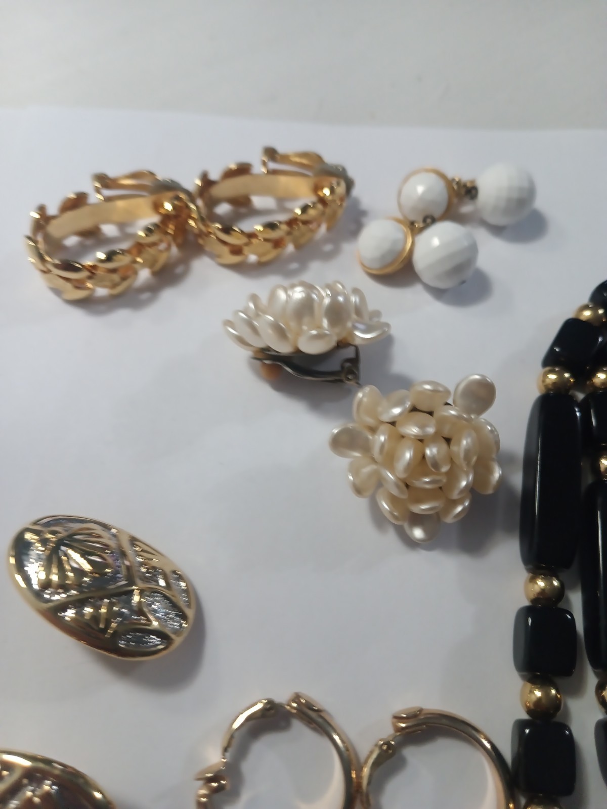 Vintage Mostly Signed Costume Jewelry Lot Necklaces, Bracelets, Earrings, Brooch