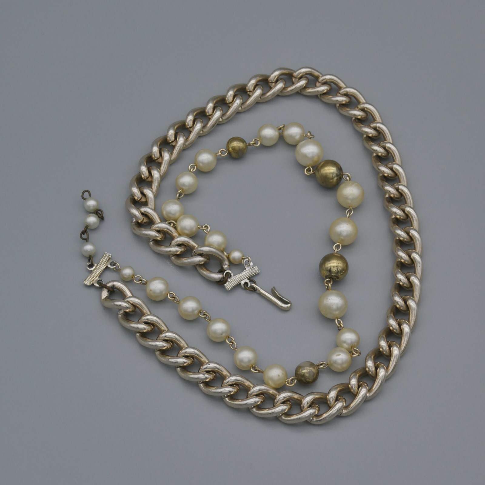 Vintage Dual 2 Strand Choker Necklace Faux Pearl Gold-Tone Curb Link Japan 15″