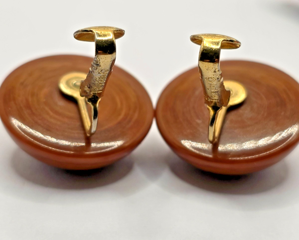 Vintage Crown Trifari Lucite Brown Wood Grain and Gold Tone Clip Earrings