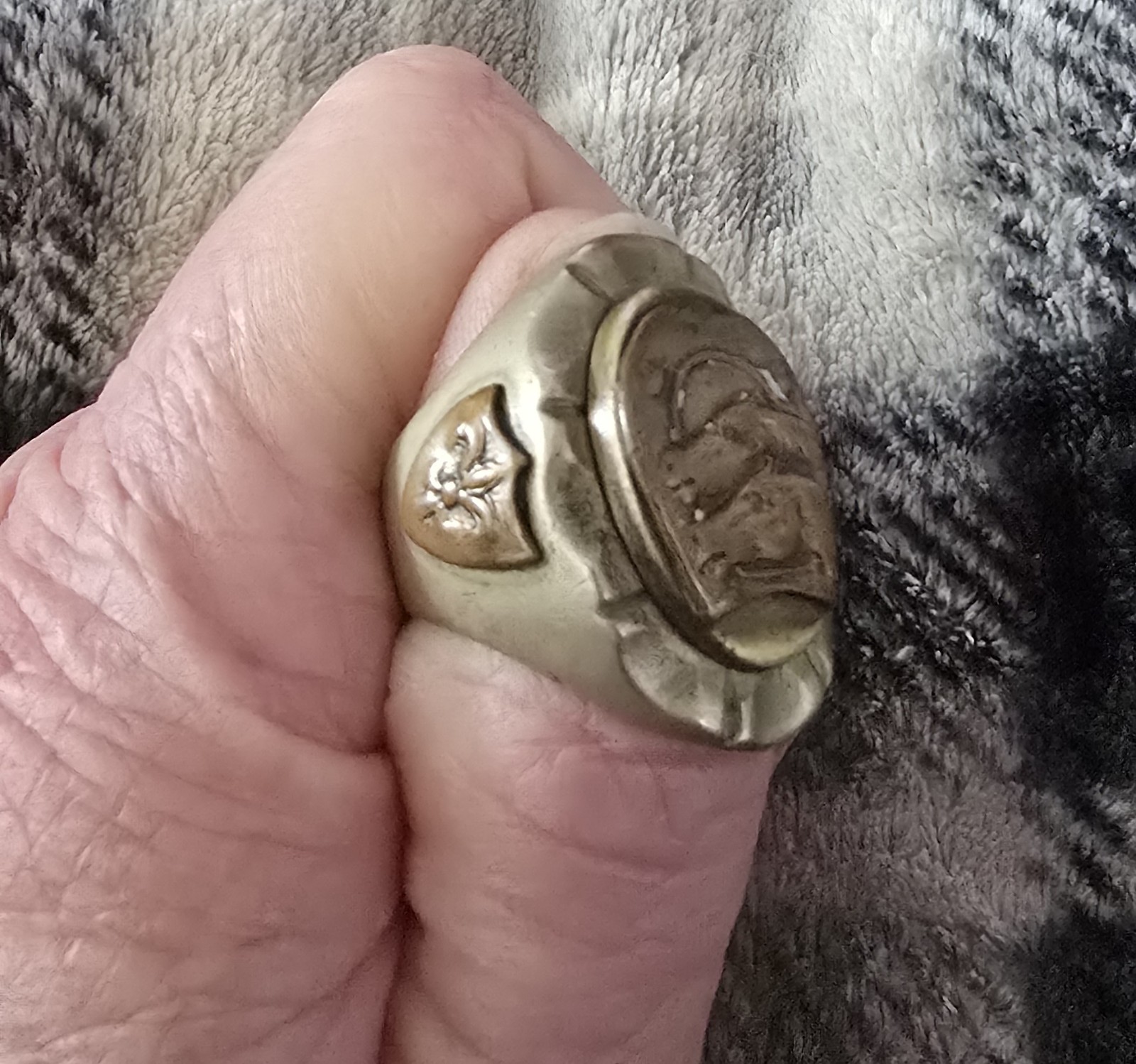 Very Rare 1940s Mexican Biker Ring Mixed Metals Brass Horses enamel sz 9, 35g