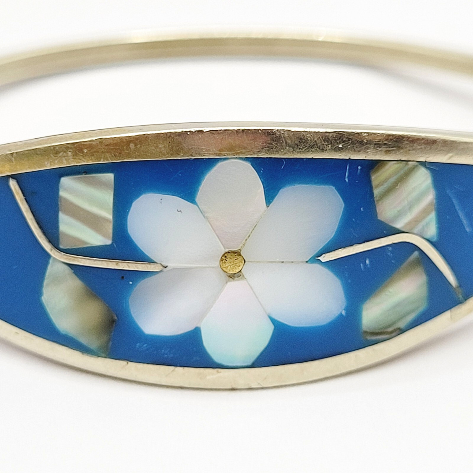 Inlaid MOP Abalone Shell Alpaca Mexico Silver Tone Vintage 1980s Hinged Bracelet