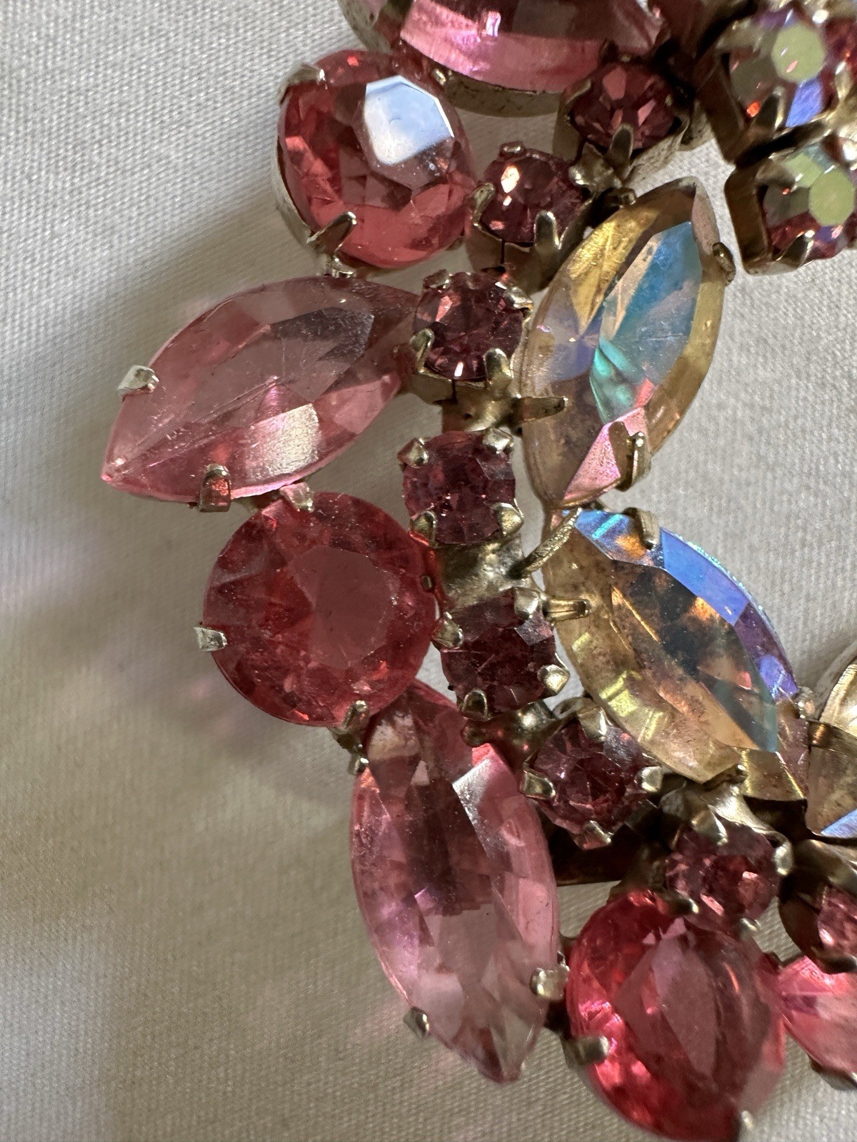 vintage DeLizza & Elster (Juliana) pink and aurora borealis rhinestone brooch