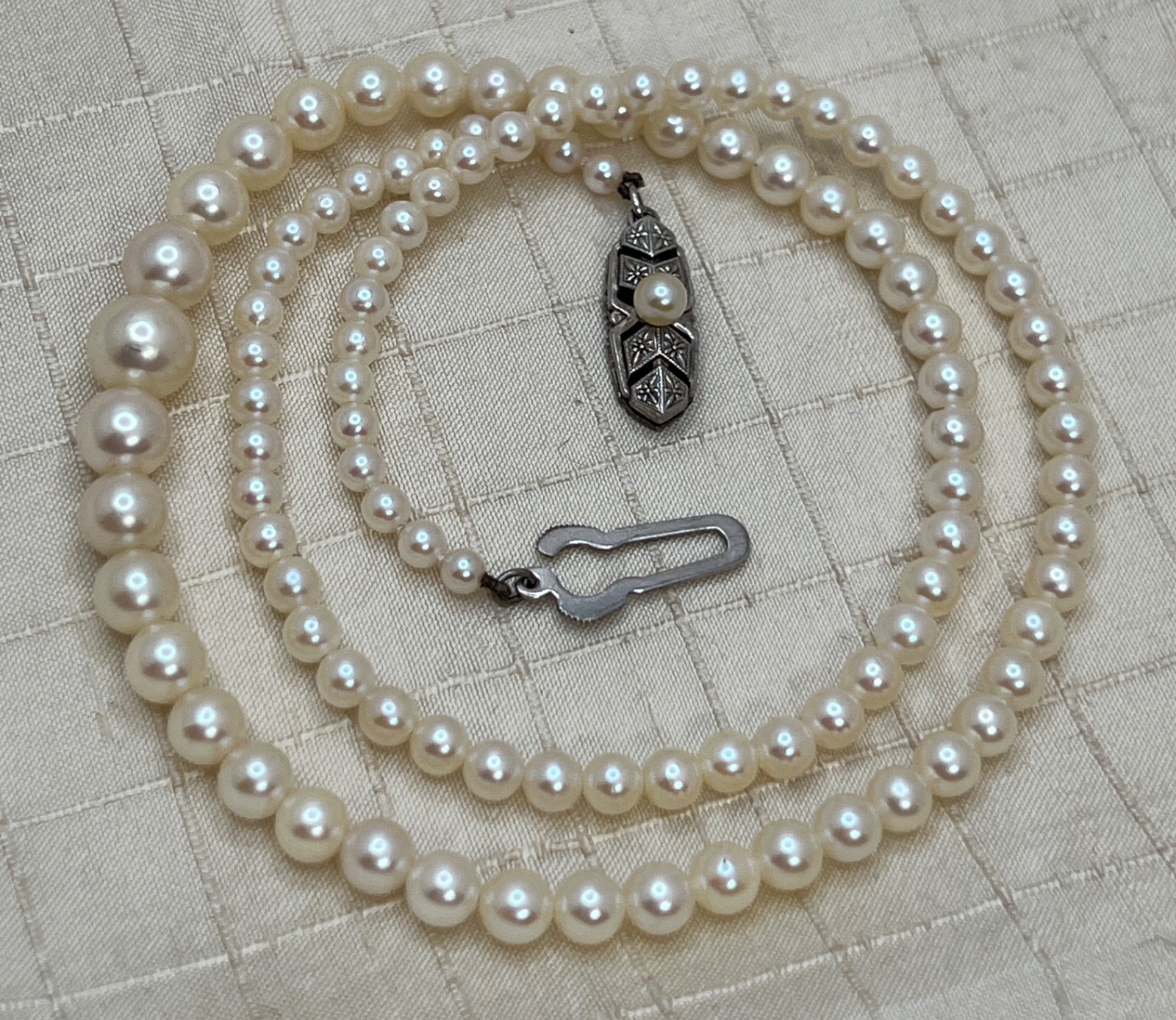 Vintage Mikimoto Pearl Necklace Silver Clasp 16″ Made in Japan
