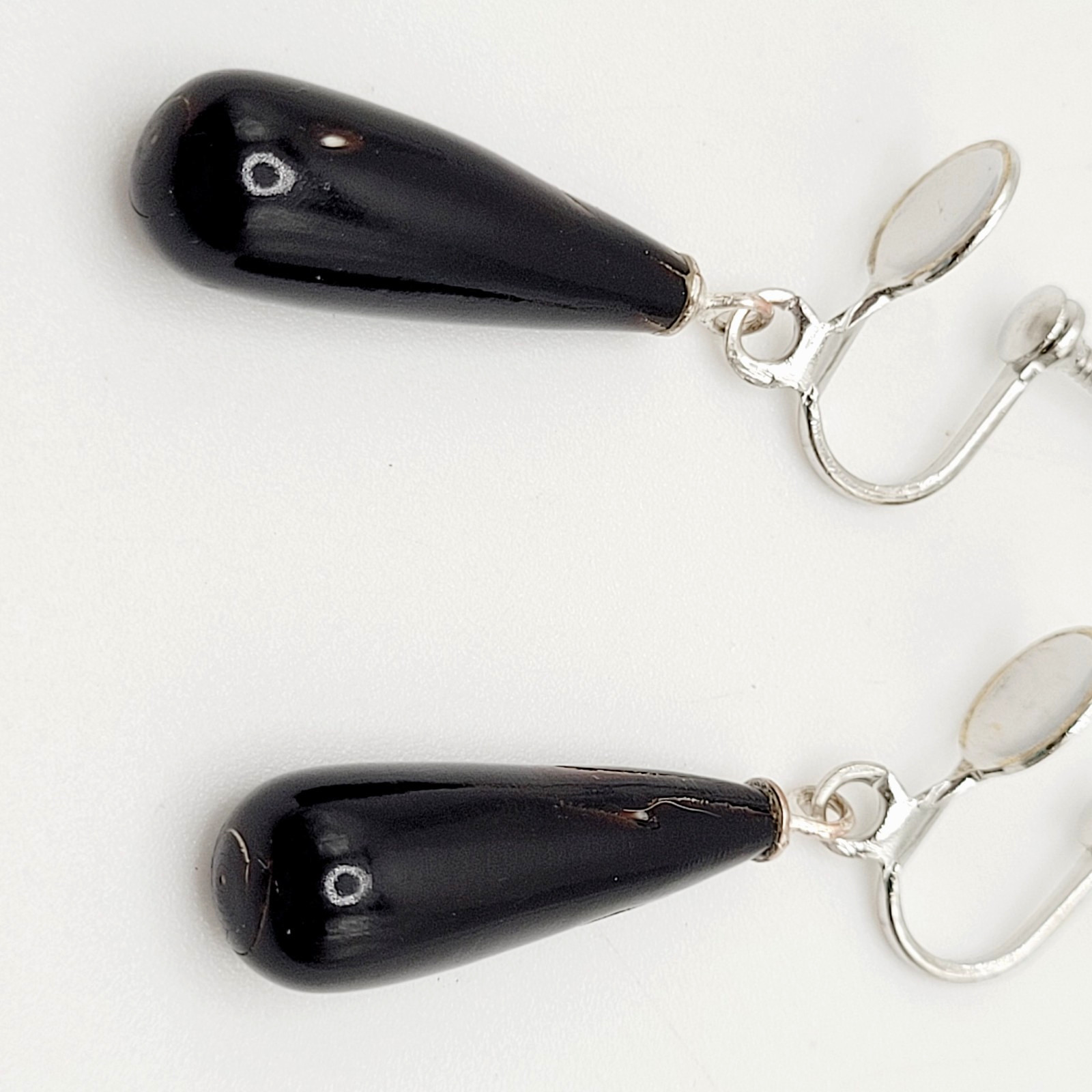 Hawaiian Natural Black Coral Teardrop Torpedo Mixed Tone Vtg Screw Back Earrings