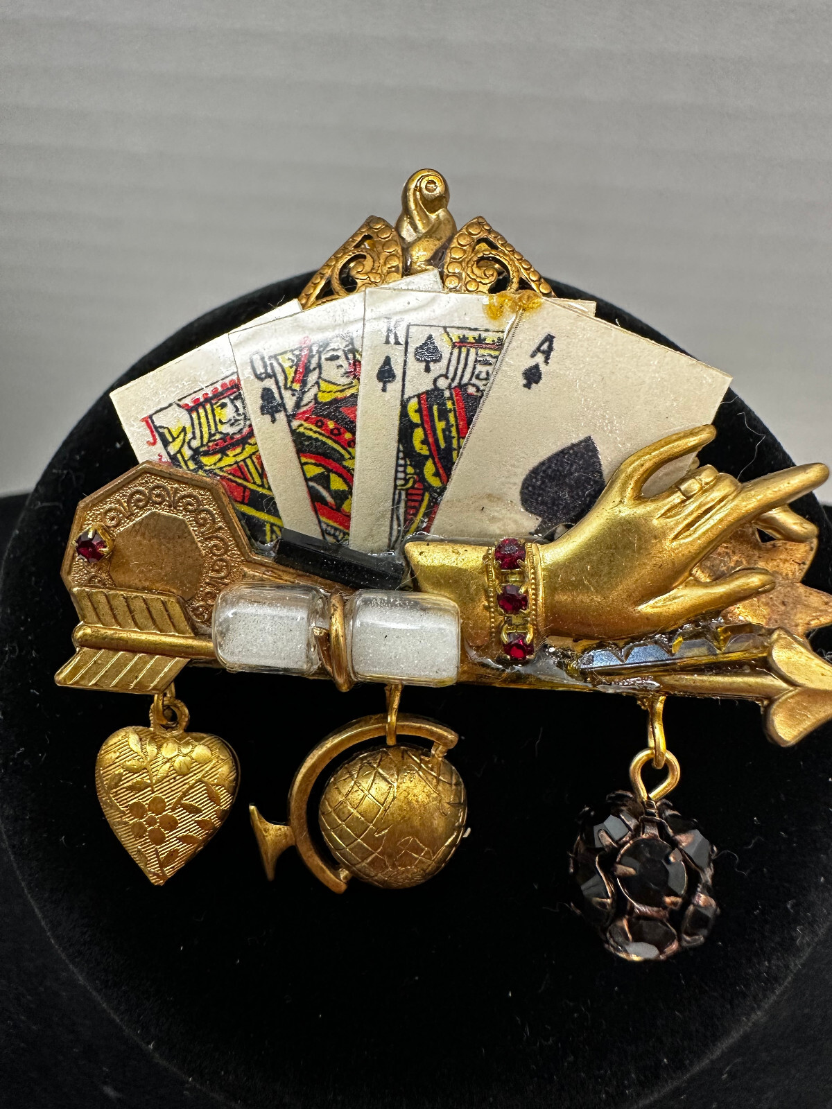 JOHN WIND MAXIMAL ART RARE ASSEMBLAGE 80-90’S BROOCH HOUR GLASS POKER HAND