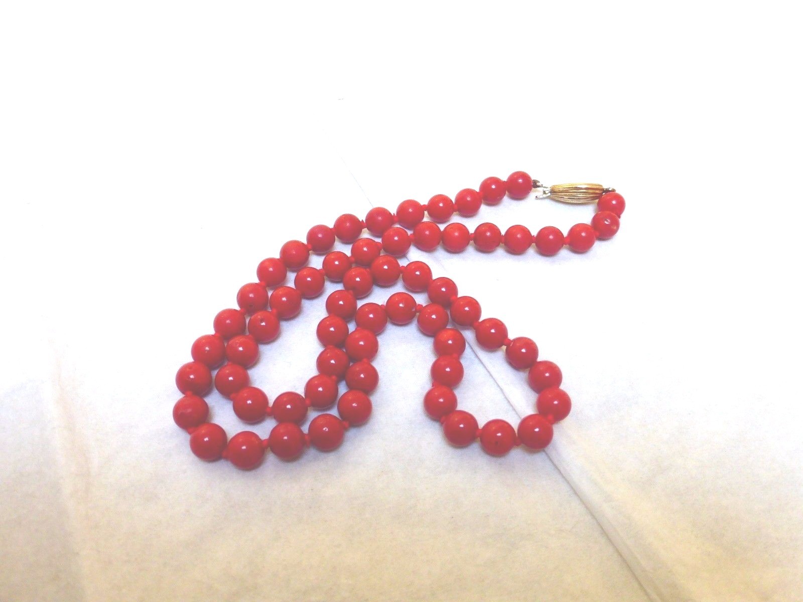 VINTAGE ITALY BLOOD RED CORAL 8mm BEAD NECKLACE 39 GRAMS 21″ UNDYED