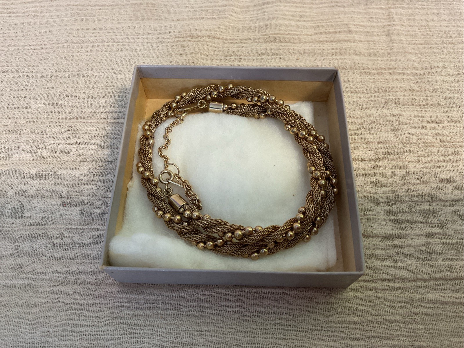 Vintage Gold Tone Avon Mesh Bead Twisted Necklace 16” Chain With 3” Extender