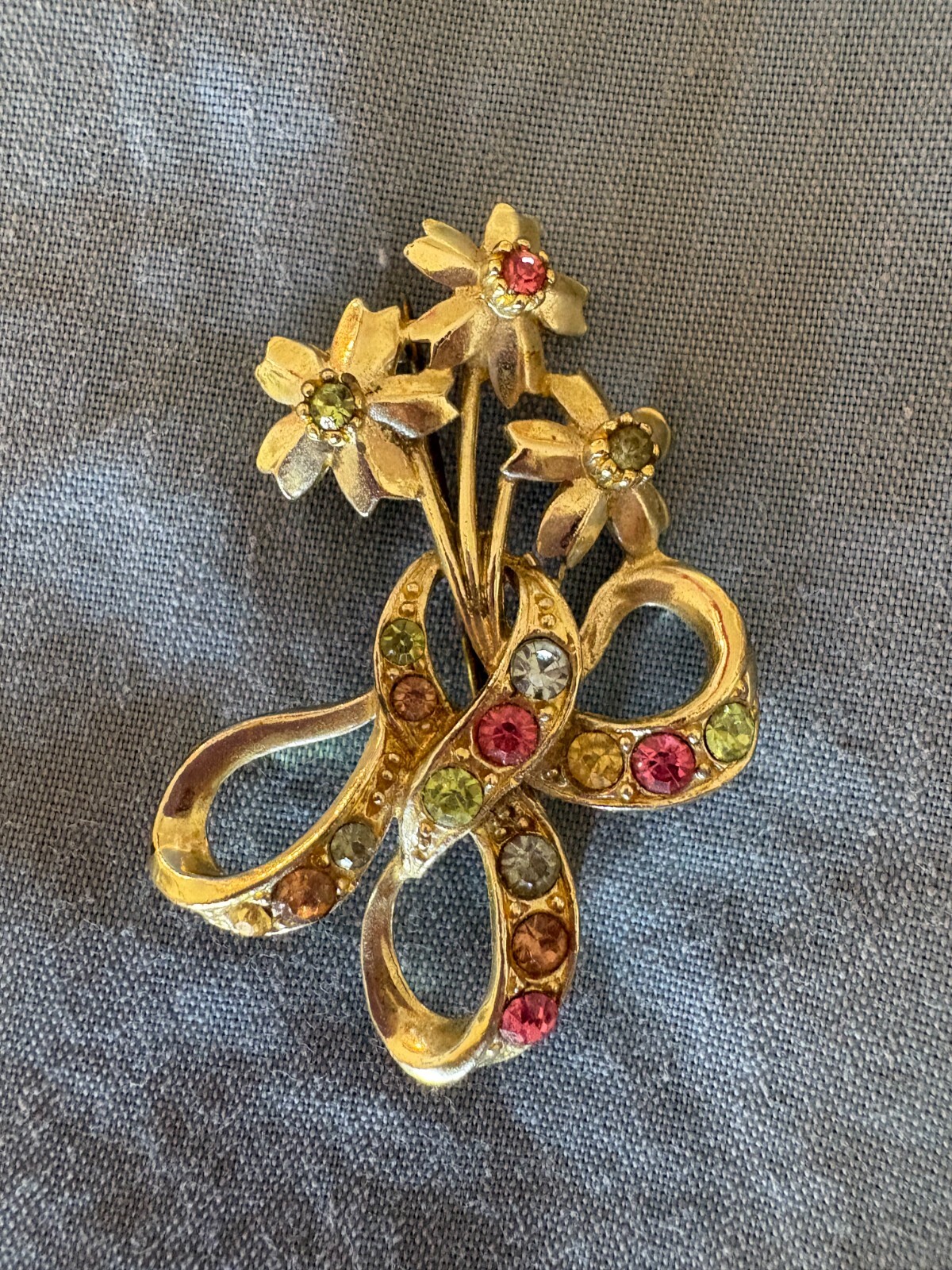 Vintage Silver 3 Flower Bouquet Ribbon Rhinestone Brooch Pin