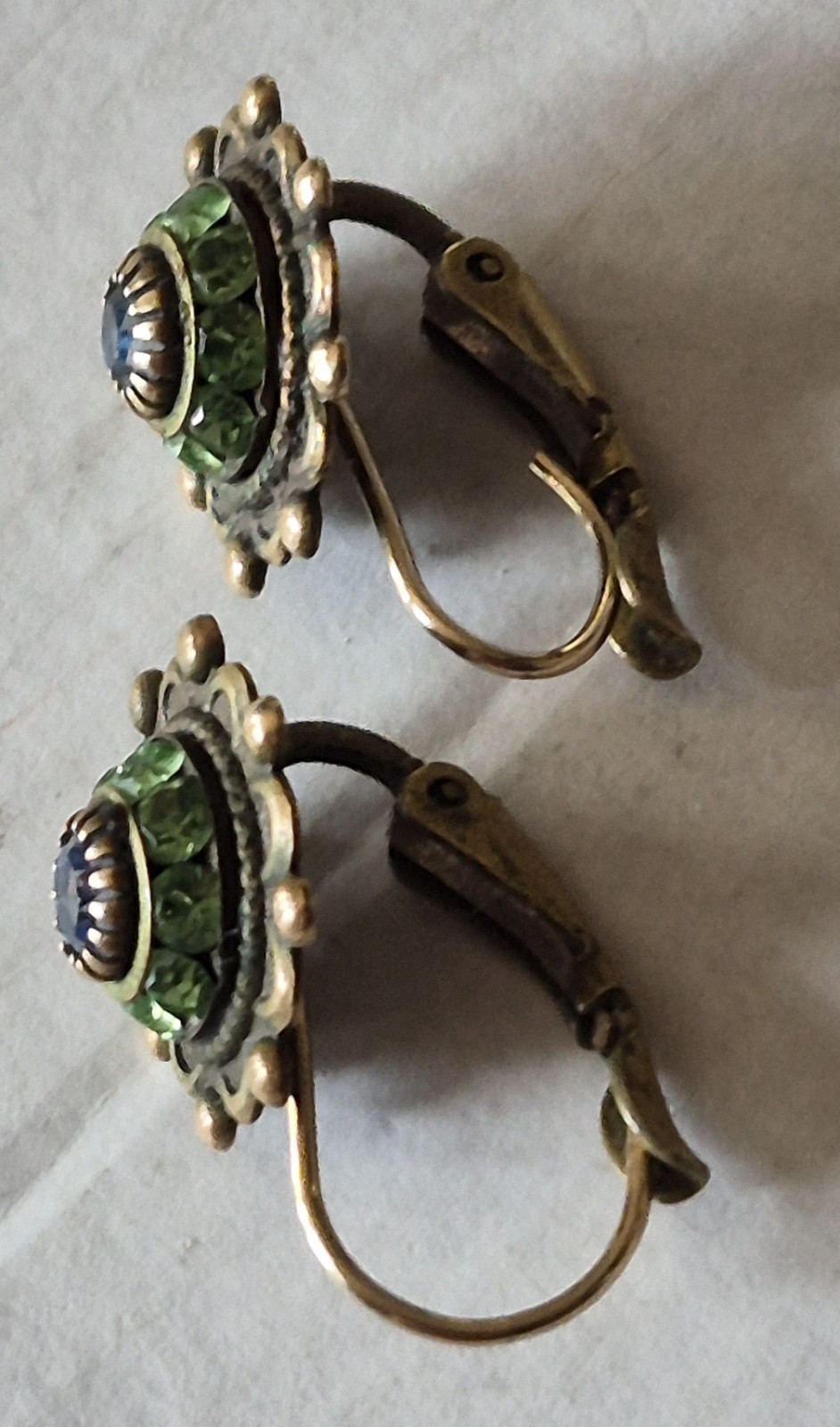 Vintage Classic Flowerette Earring Leverback