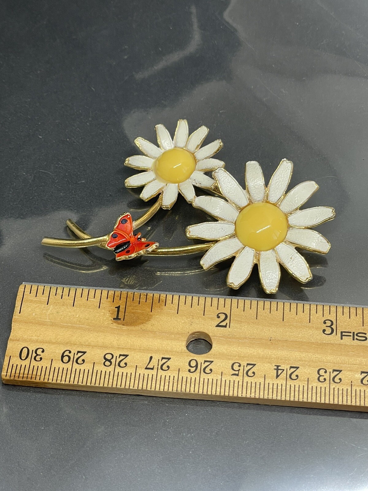 VTG Weiss Retro Daisy GoldTone White Yellow Enamel Brooch Clip On Earrings Set