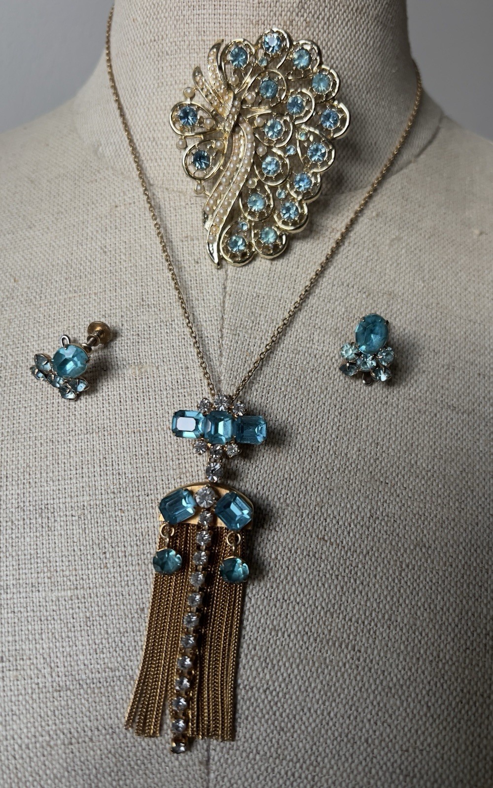 Vintage Aqua Rhinestone & Faux Pearl Jewelry Set – 3 Pieces – Gold Tone