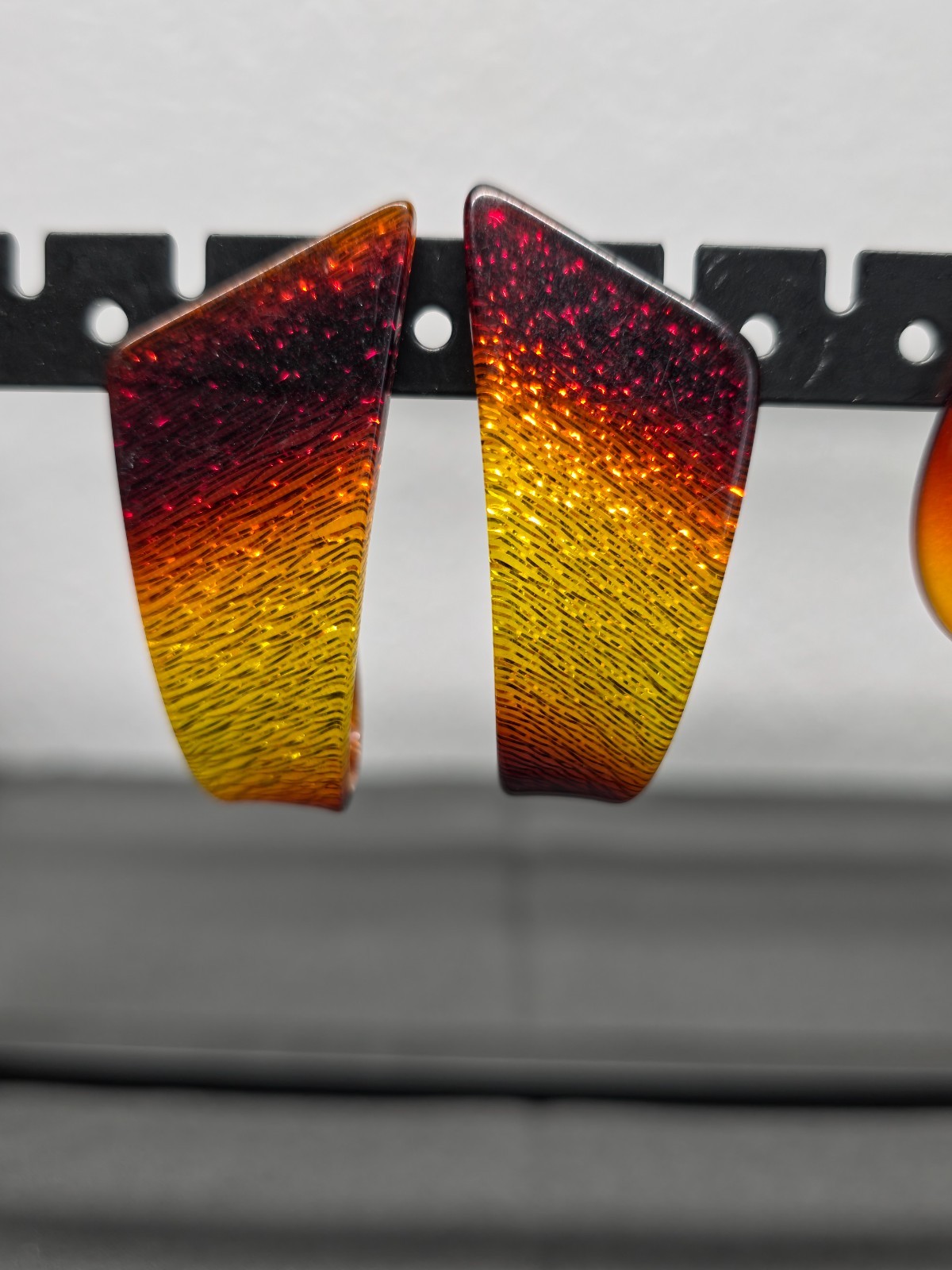 Lot of 2 Vintage Lucite Resin Hoop Stud Earrings Tortoiseshell Amber Ombre Retro