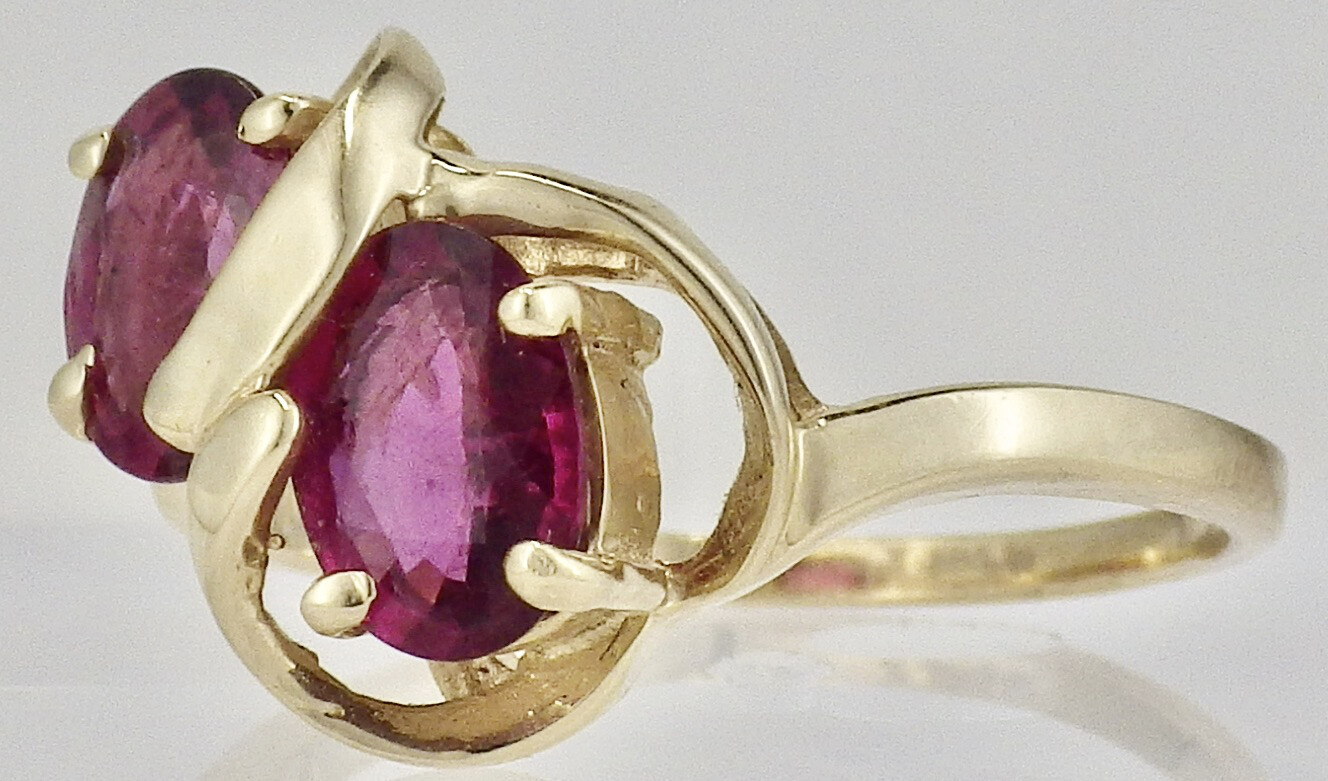 Vintage 14K Yellow Gold Double 7MM x 5MM Oval Ruby Ring Size 6 1/4