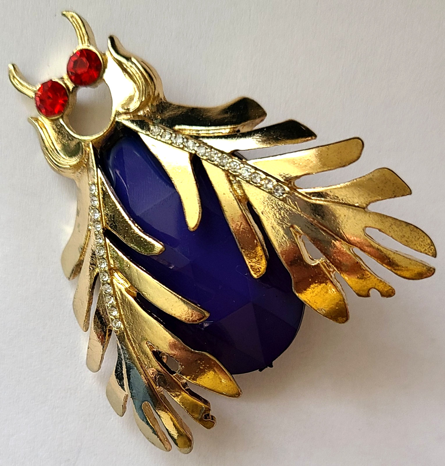 VINTAGE BLUE LUCITE MULTICOLOR CRYSTAL BUG PIN BROOCH
