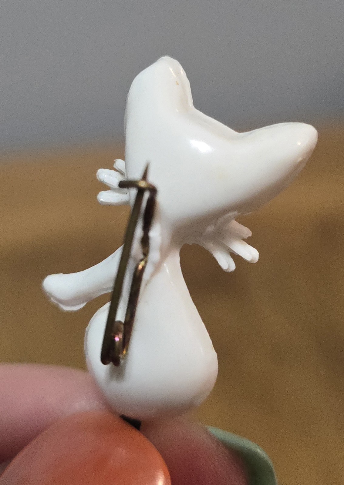 Set Of Vtg White Cat & Mouse Brooch Pins Plastic Rhinestone & Leather