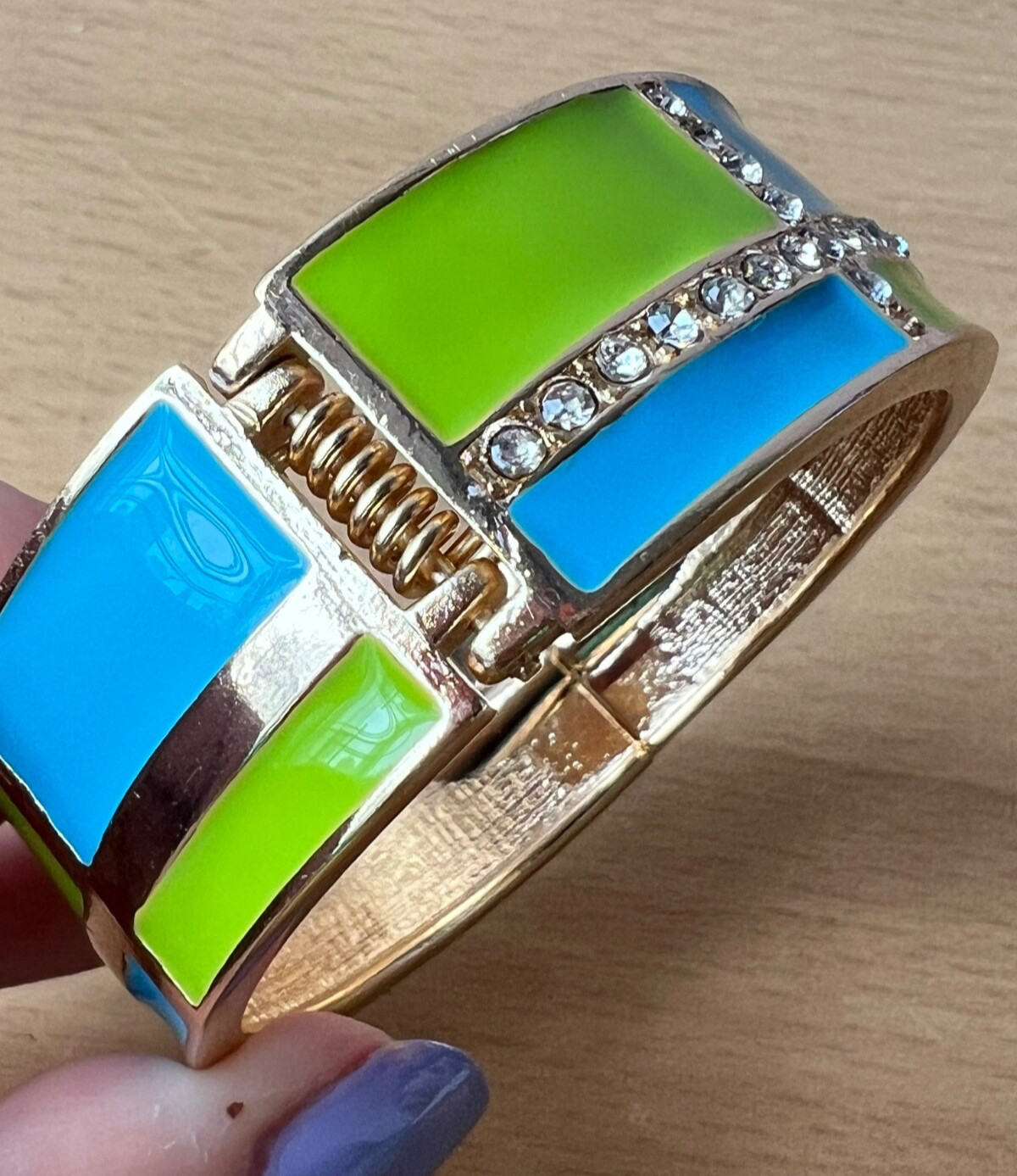 VINTAGE VIVID NEON GREEN & BLUE ENAMEL RHINESTONES HINGED WIDE BANGLE BRACELET