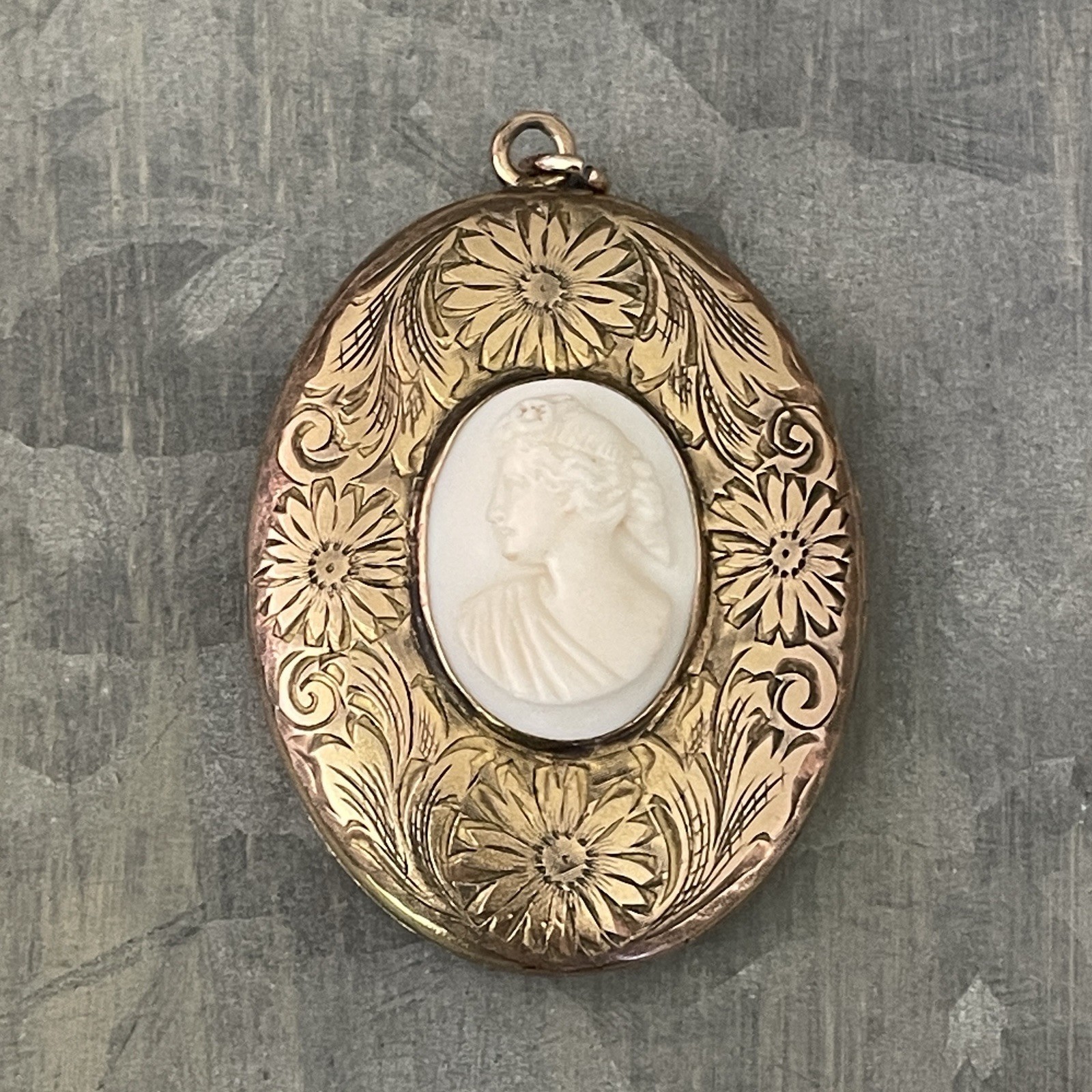 Gold Filled Cameo Photo Locket W & S B Blackinton Etched Floral Antique Vintage