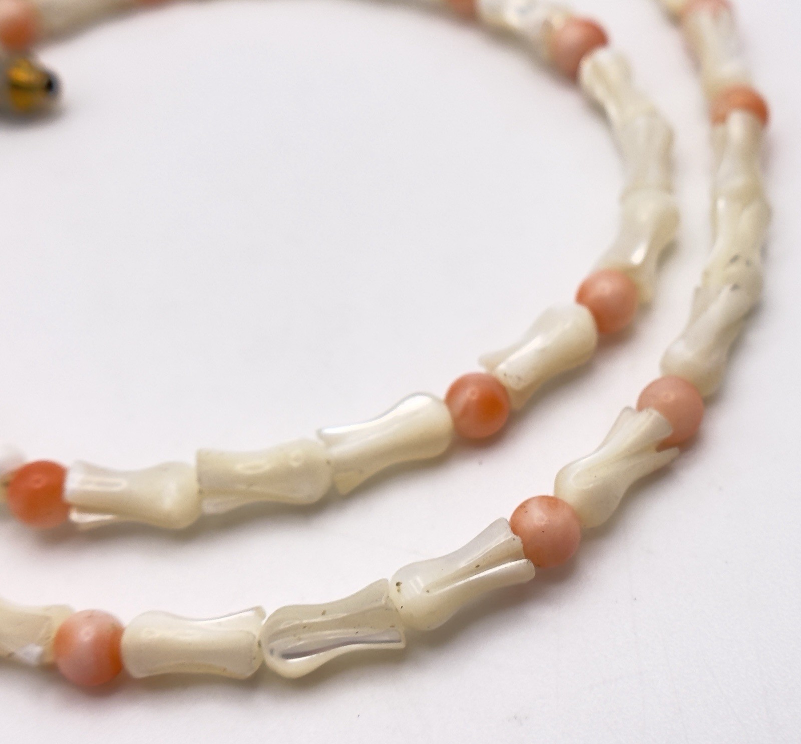 Vintage Angel Skin Coral Mother of Pearl Carved Tulips Necklace 16.5 in