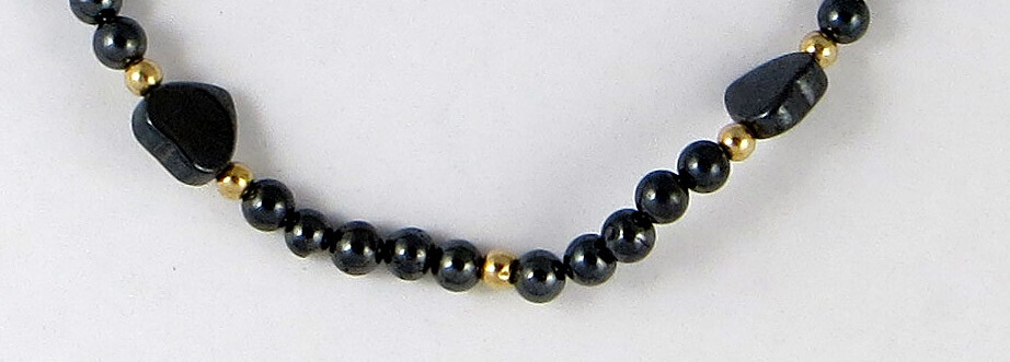 14K GOLD CERAMIC? BEADS HEARTS BRACELET 7 1/4″, 5/16″ WIDE