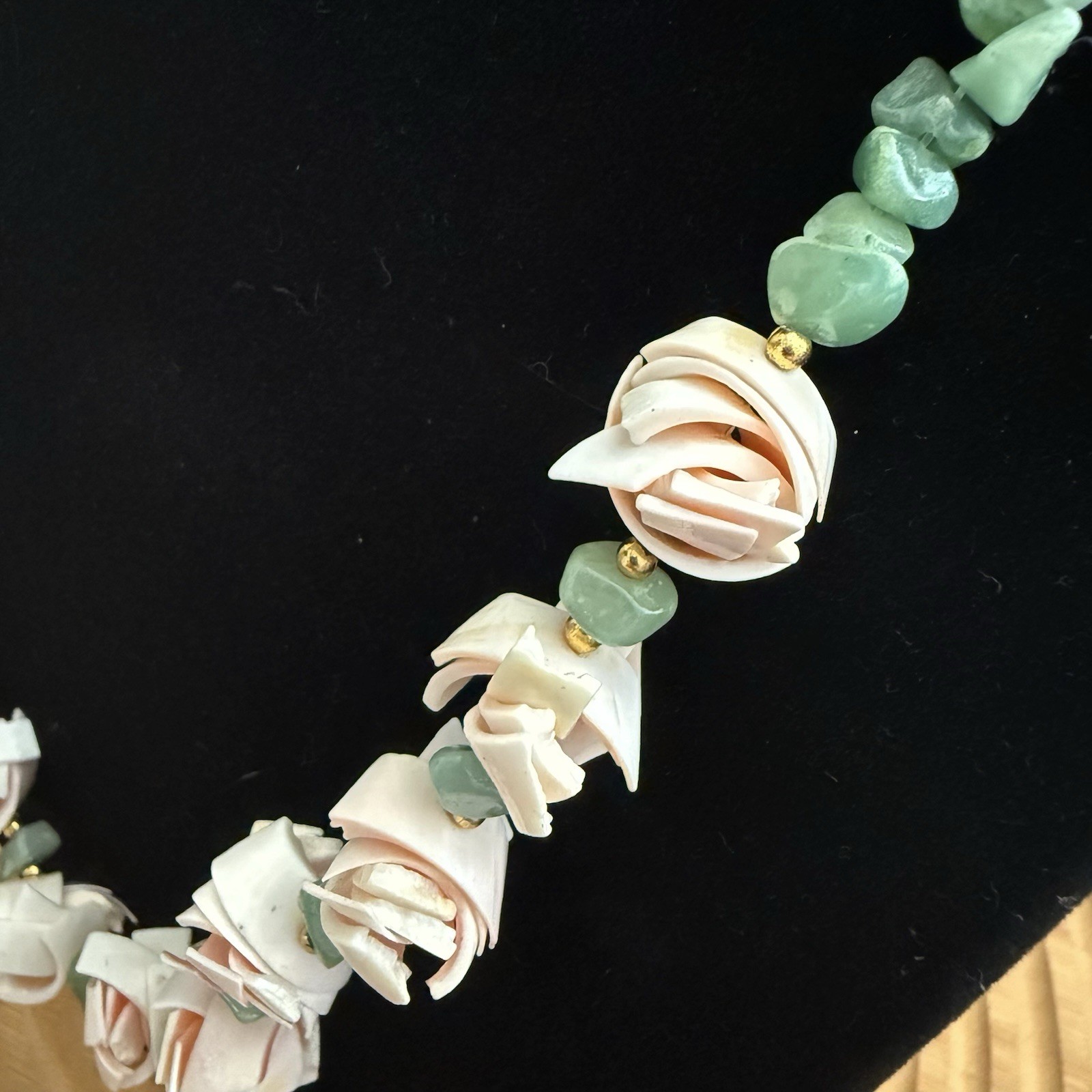 VTG Women’s Aventuri & Hand-Carved Pink Shell Flowers Statement Beaded Necklaces