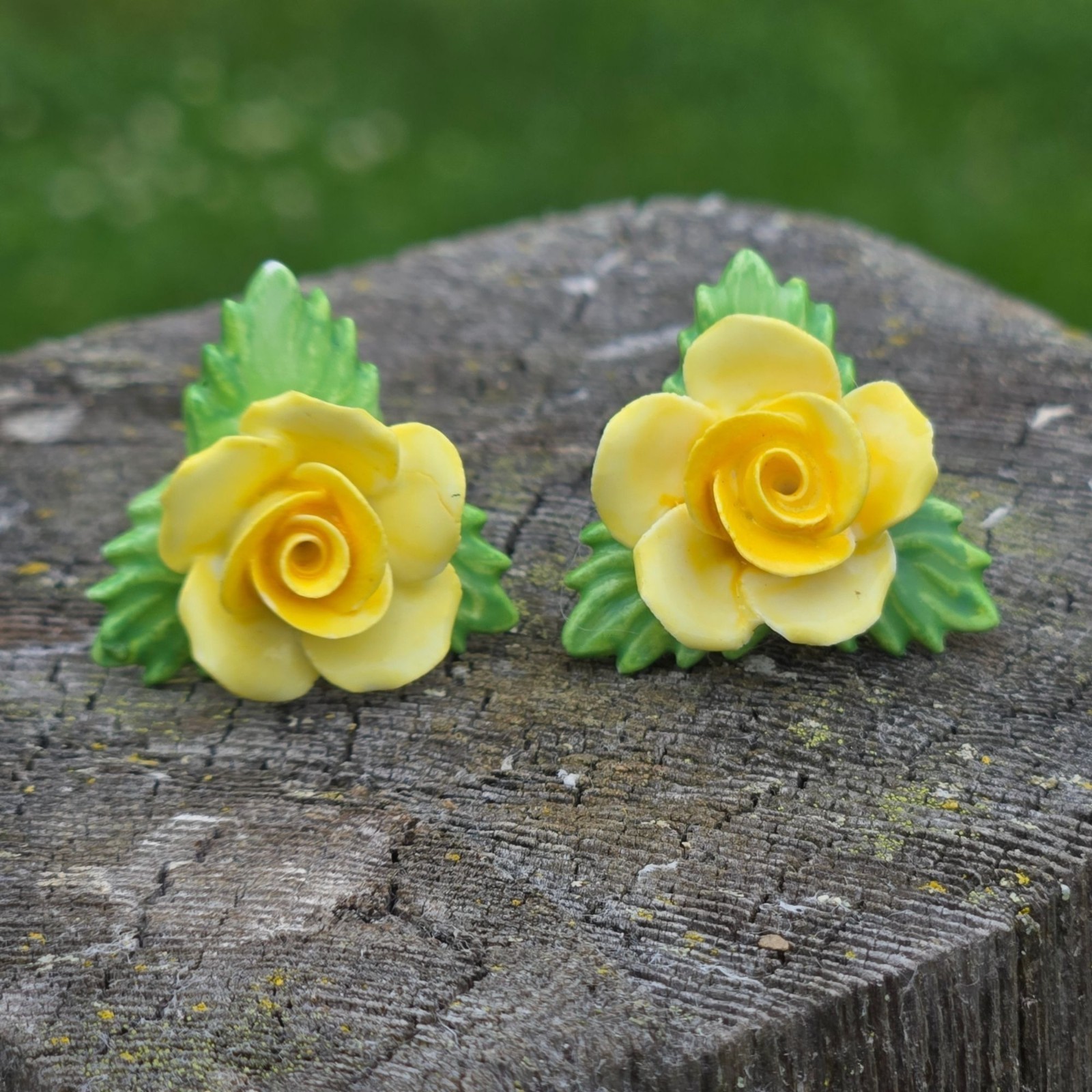 Vintage Denton England bone china Screw Back Earrings Hand-Painted Yellow Roses
