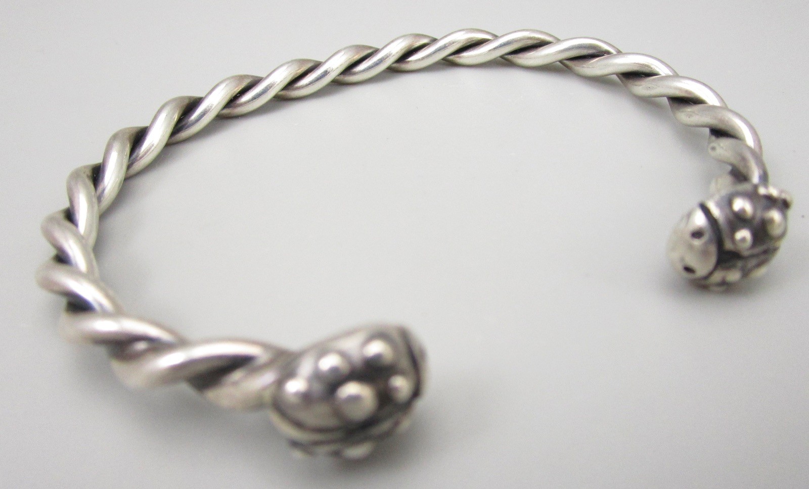 UNUSUAL DIAN MALOUF STERLING SILVER LADYBUG CUFF BRACELET