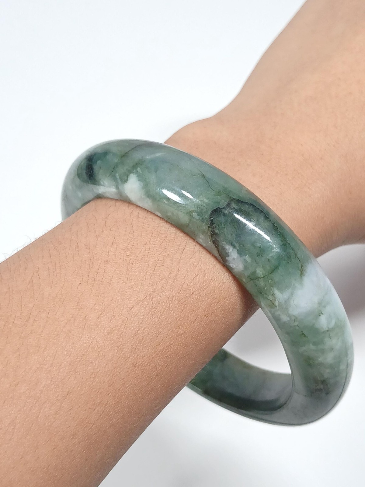 Emerald Vein Jadeite Bangle 67mm Deep Green Vivid Tone 105.8g