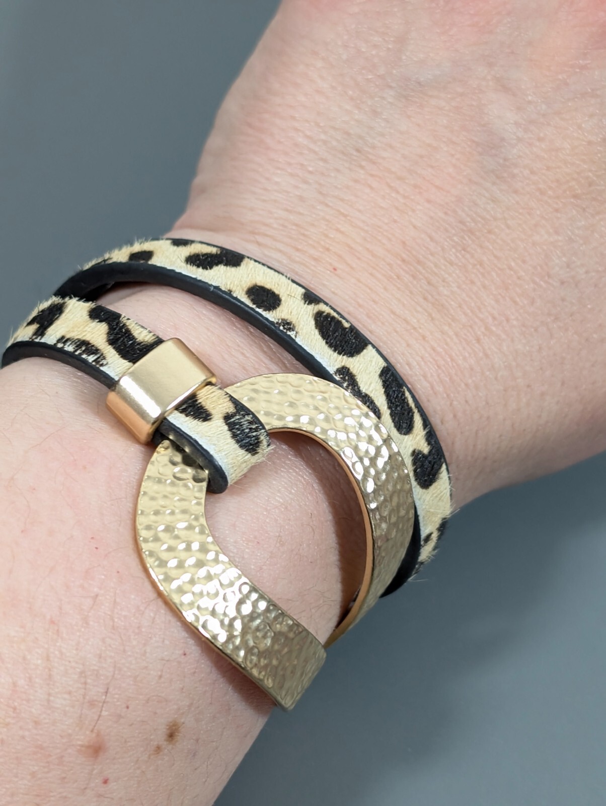 Cheetah Animal Print Faux Fur Gold Tone Hammered Wrap Bracelet 14 inch Boho
