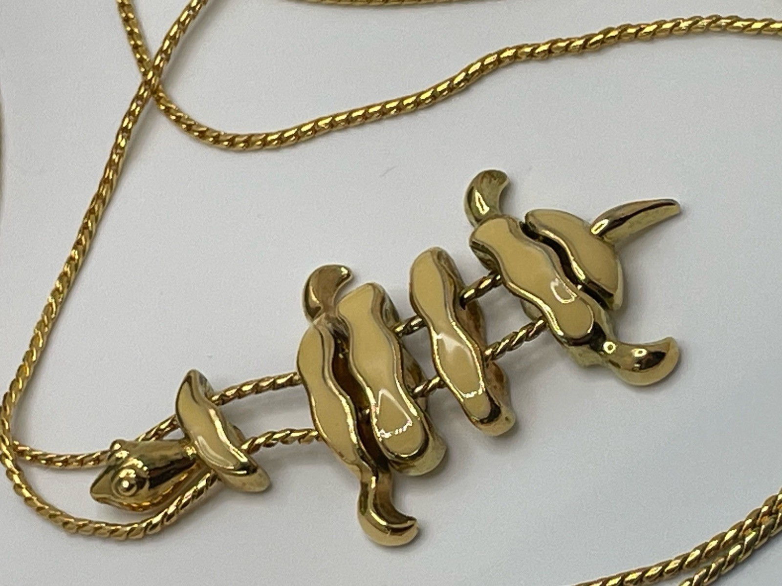 Enamel Gold Tone Articulated Turtle Pendant Necklace Estate Vintage Jointed