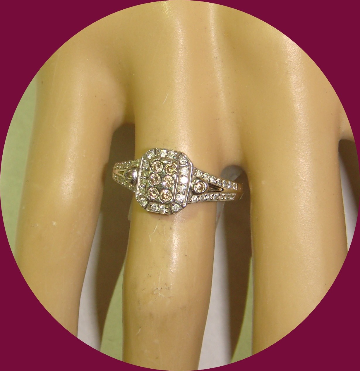 Beautiful Vintage 14k White Gold White & Champagne Diamond Ring– Size 7
