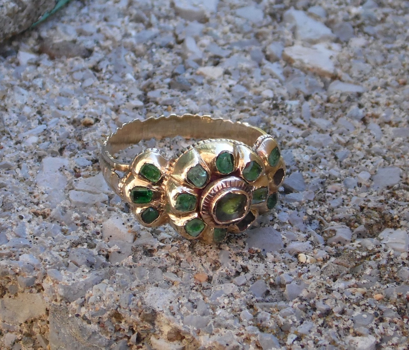 Antique 18th Century 14k GOLD Italian Floral Green Cluster Ornate Band Ring