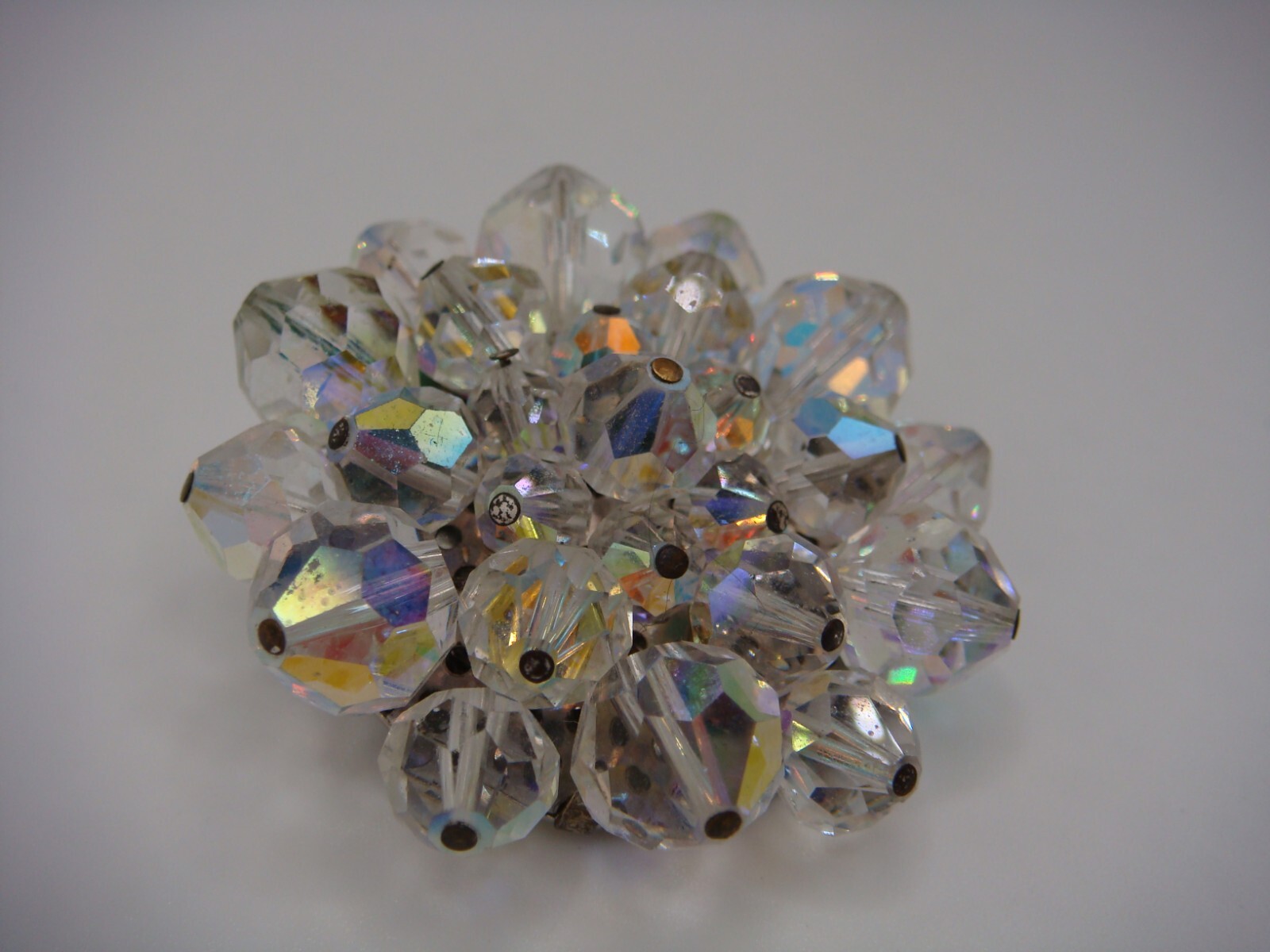 VINTAGE AURORA BOREALIS BEAD CLUSTER ROUND PIN BROOCH ESTATE