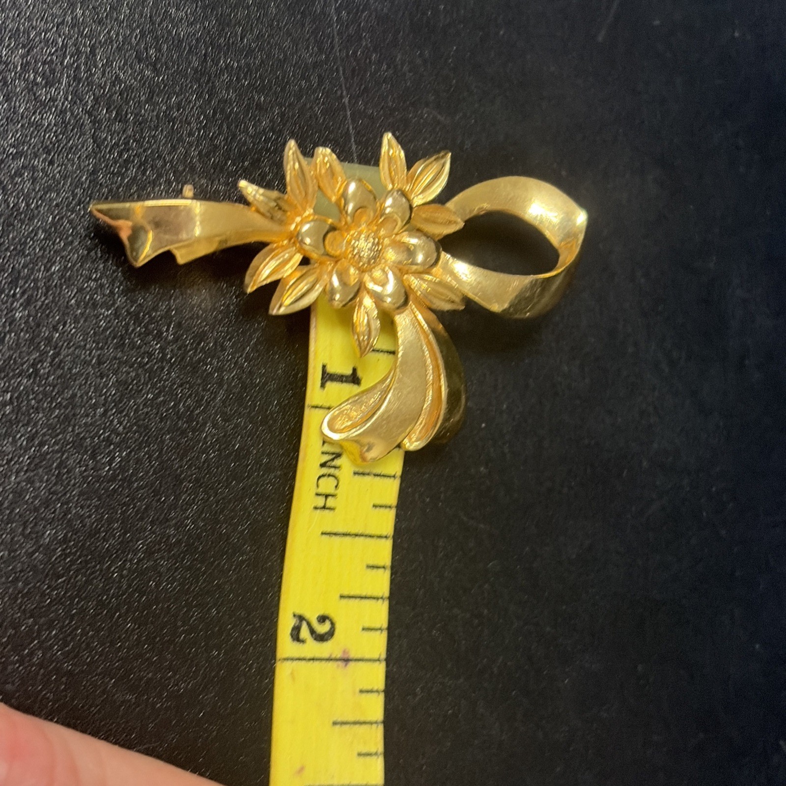 Made in England Gold Tone Brooch Ribbon And Flower. Rollover Safety Clasp “2 w