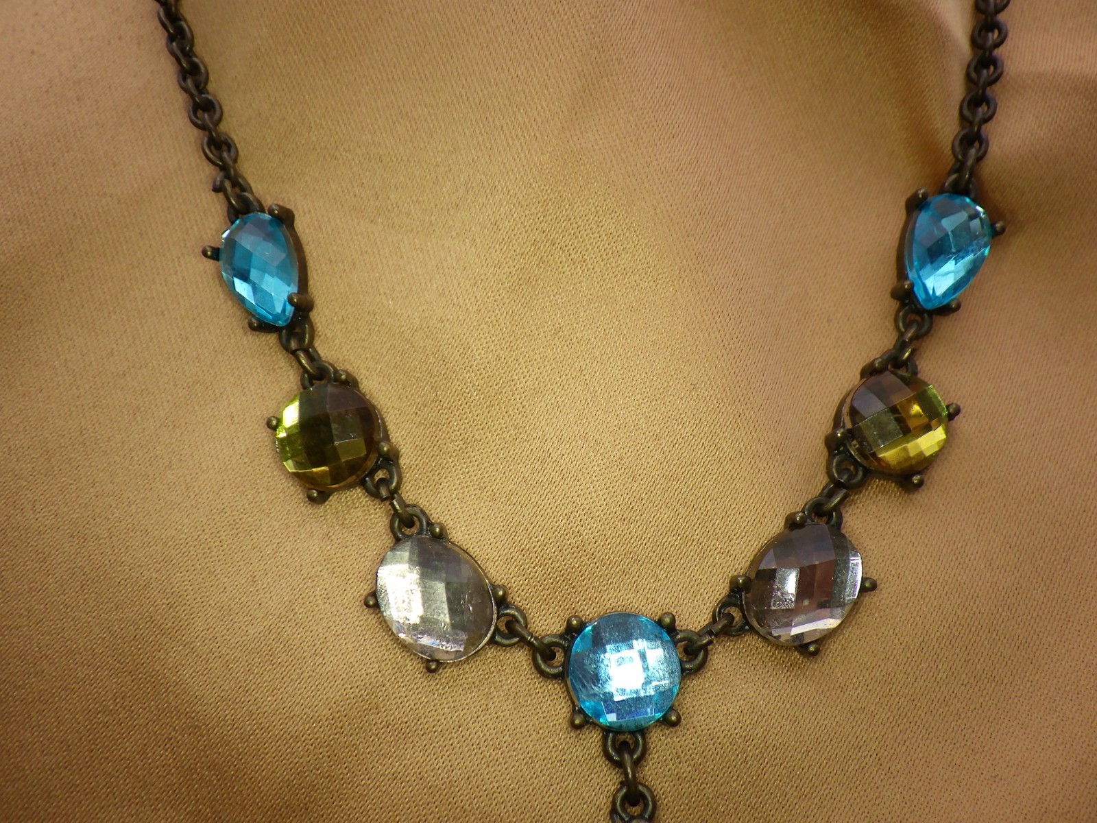 Vintage Style N R Multi-Color Jewel Teardrop Necklace 19″ Antique Bronze Tone