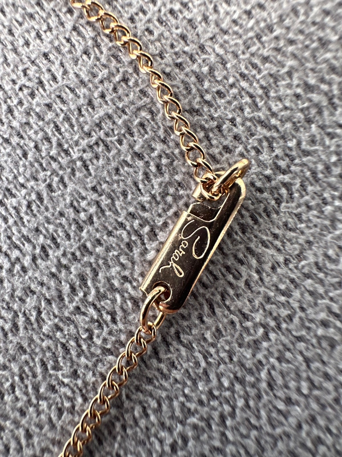 Vntg Sarah Coventry Gold Tone Sparkle By The Yard Jet Necklace 1977 48″