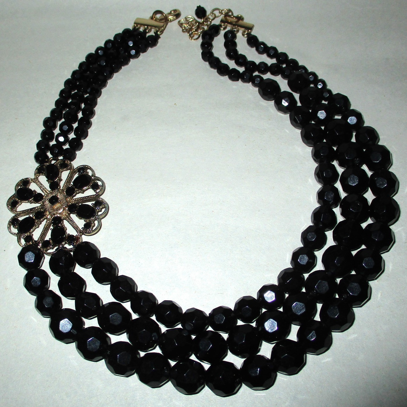 VINTAGE 1960s VICTORIAN REVIVAL BLACK MOURNING NECKLACE, FLOWER W/ HEART PETALS
