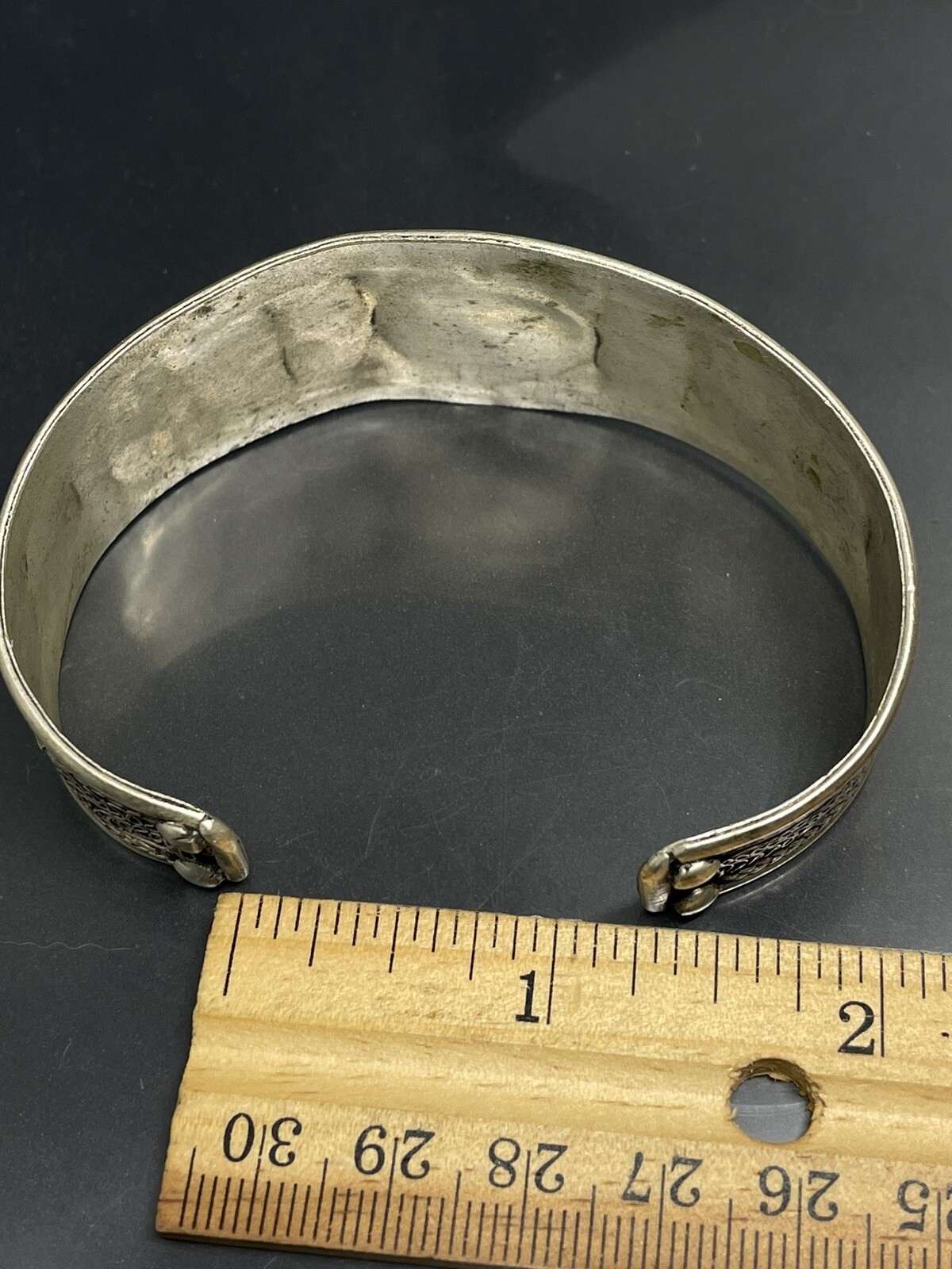 VTG READ! TIBETAN NOT SILVER SILVERTONE METAL AMETHYST LAPIS 7.3” CUFF BRACELET