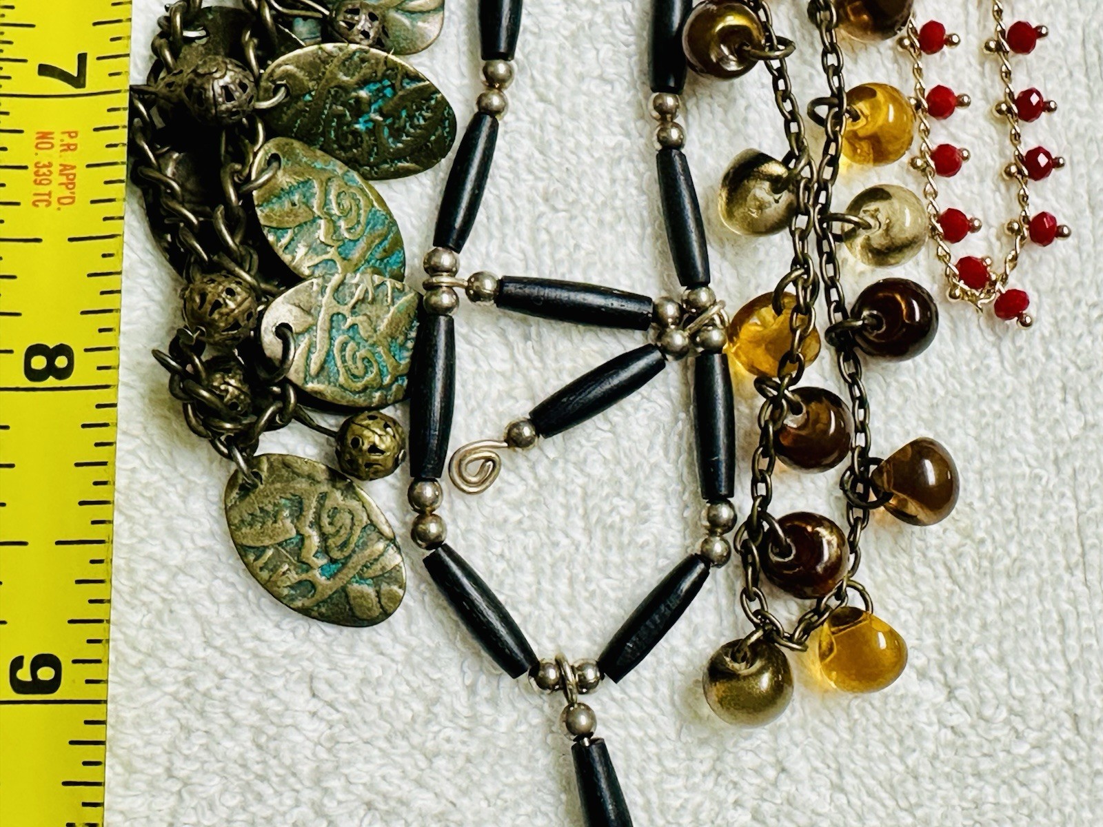 4 Collar Necklace Lot Green Black Red Gold Bead Dangles n0273