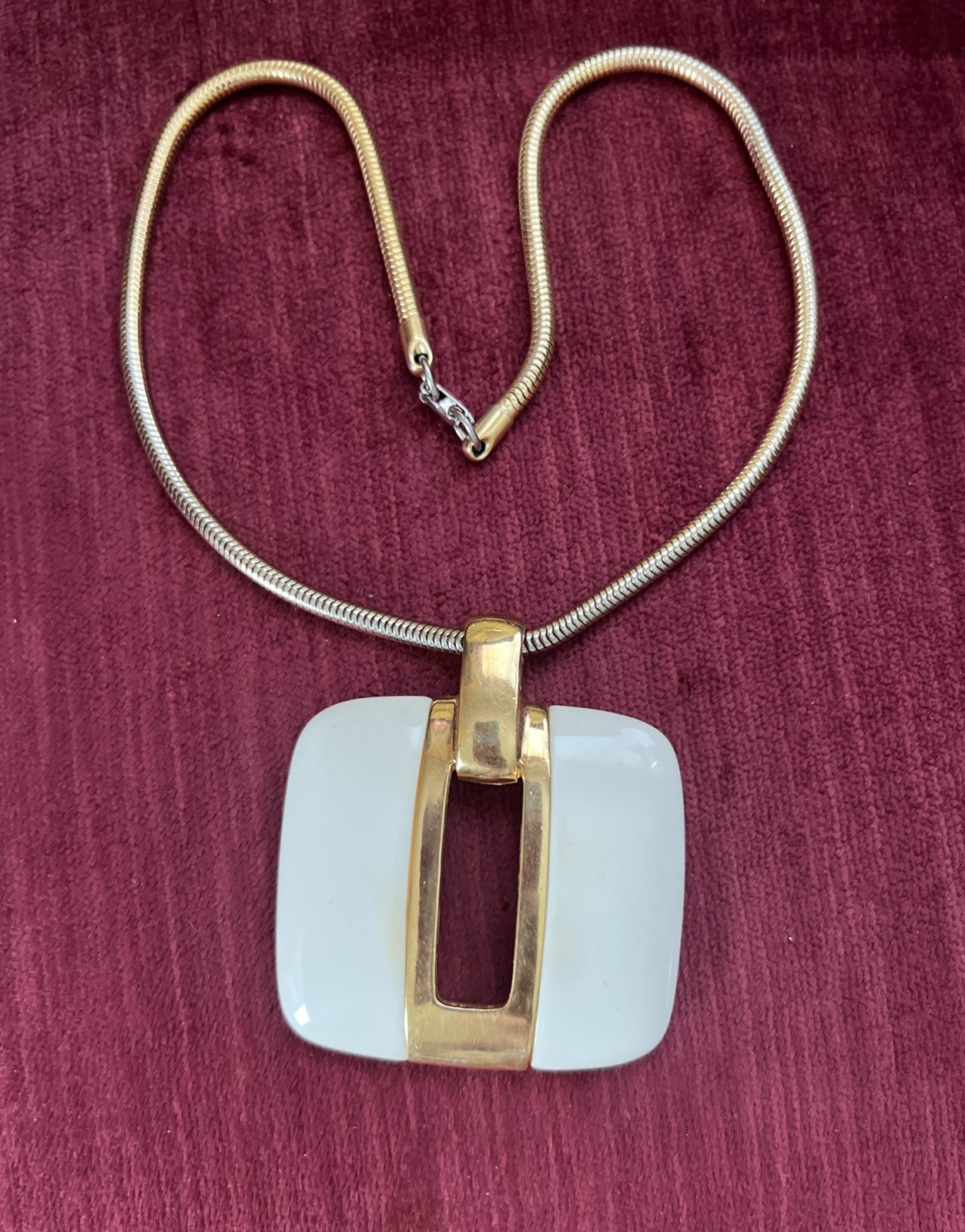 Vintage LANVIN IVORY KEYHOLE PENDANT NECKLACE
